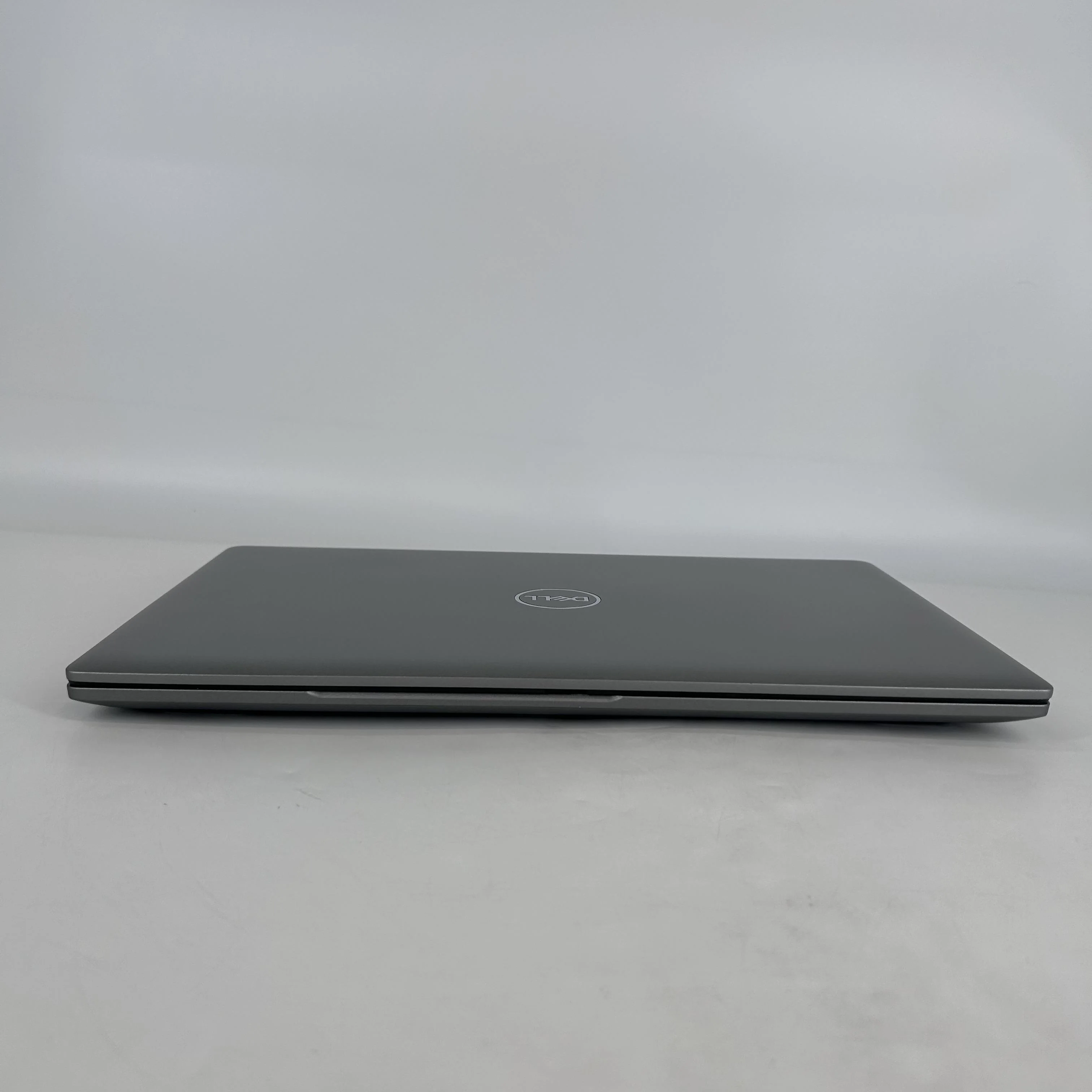 Dell Latitude 5540 15.6 Gray 1.8 GHz Intel Core i7 13th Gen. 16GB RAM 512GB Solid State Drive - Image 8