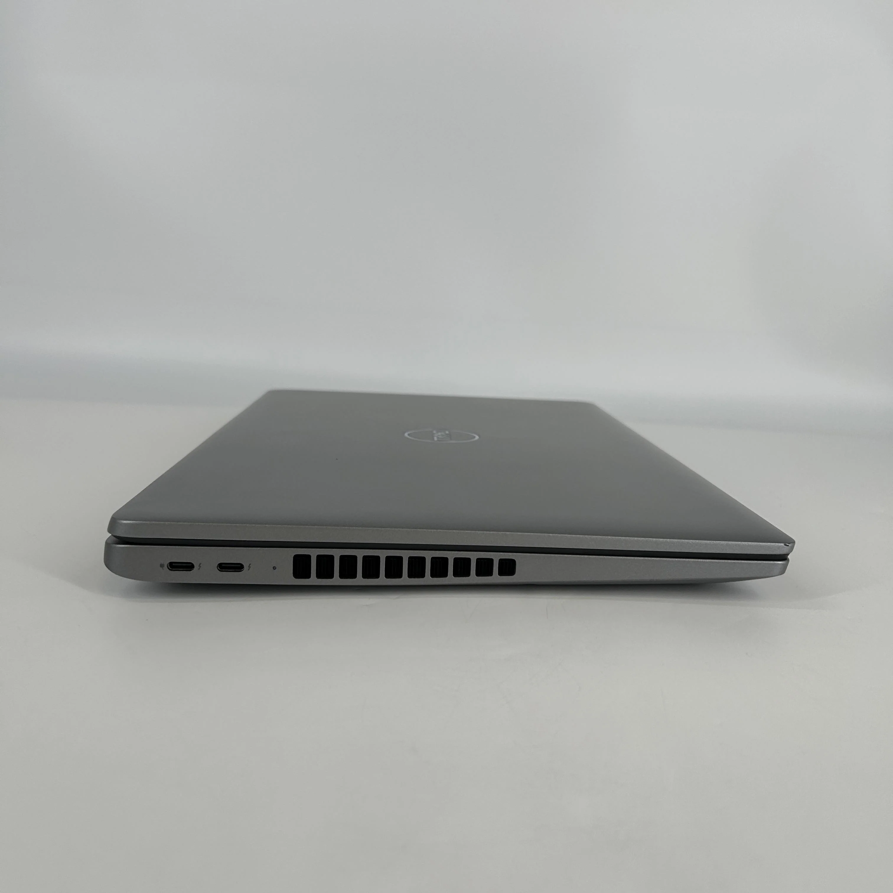 Dell Latitude 5550 15.6 Gray 1.6 GHz Intel Core Ultra 5 16GB RAM 512GB Solid State Drive - Image 9