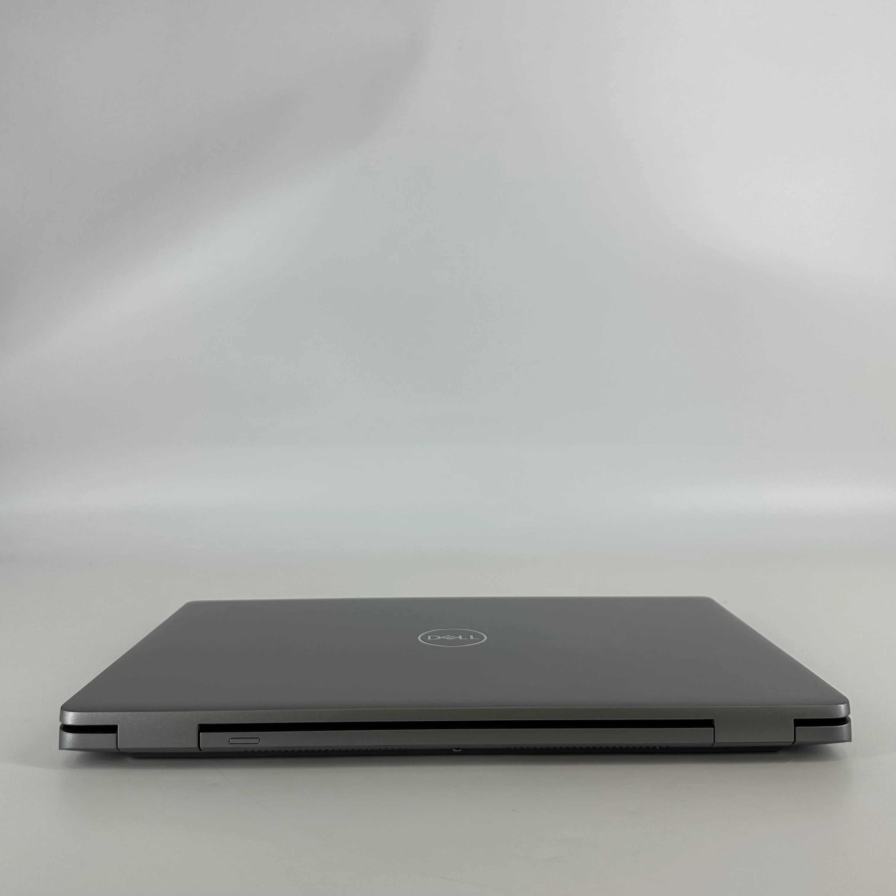 Dell Latitude 5550 15.6 Gray 1.7 GHz Intel Core Ultra 7 32GB RAM 512GB Solid State Drive - Image 7