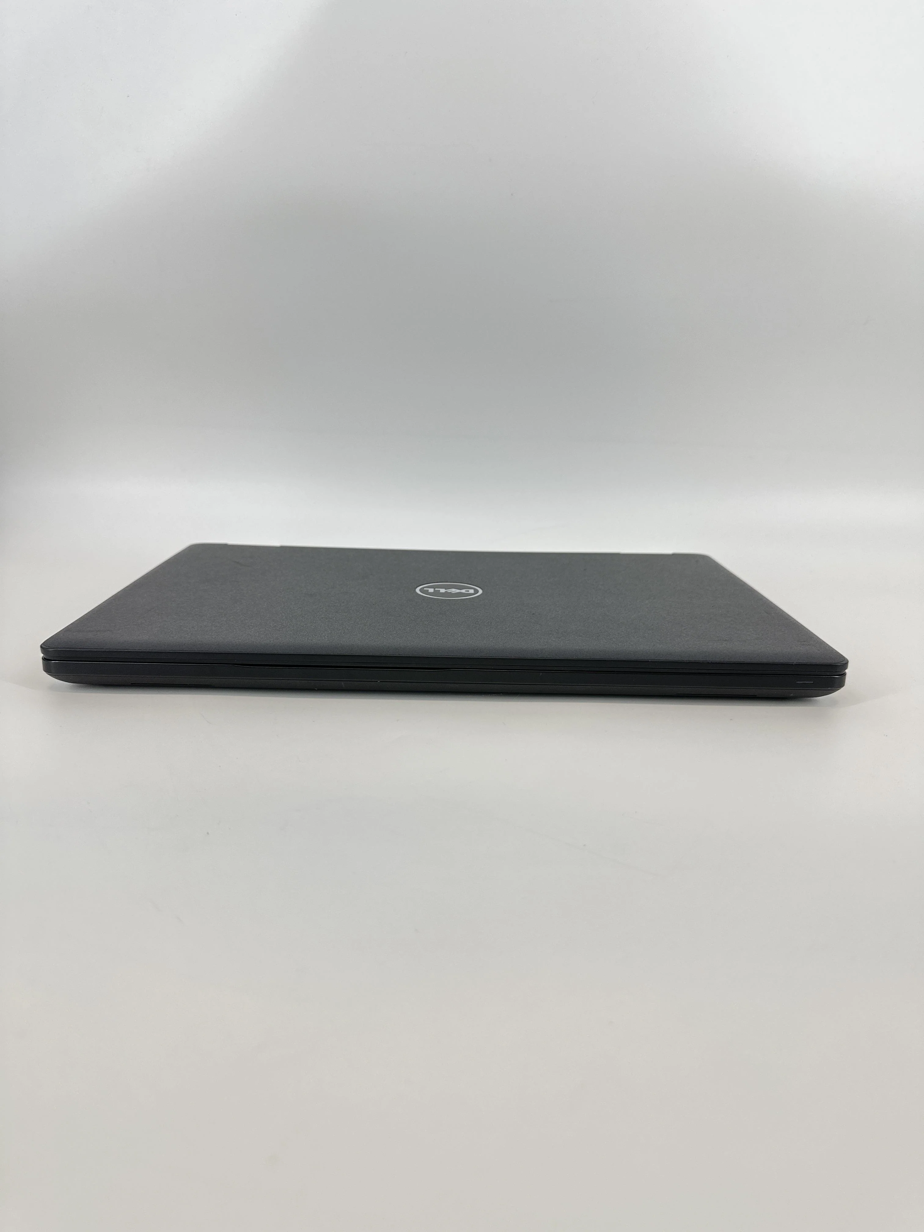 Dell Latitude 5580 15.6 Black 2.6 GHz Intel Core i5 7th Gen. 16GB RAM 256GB Solid State Drive - Image 10
