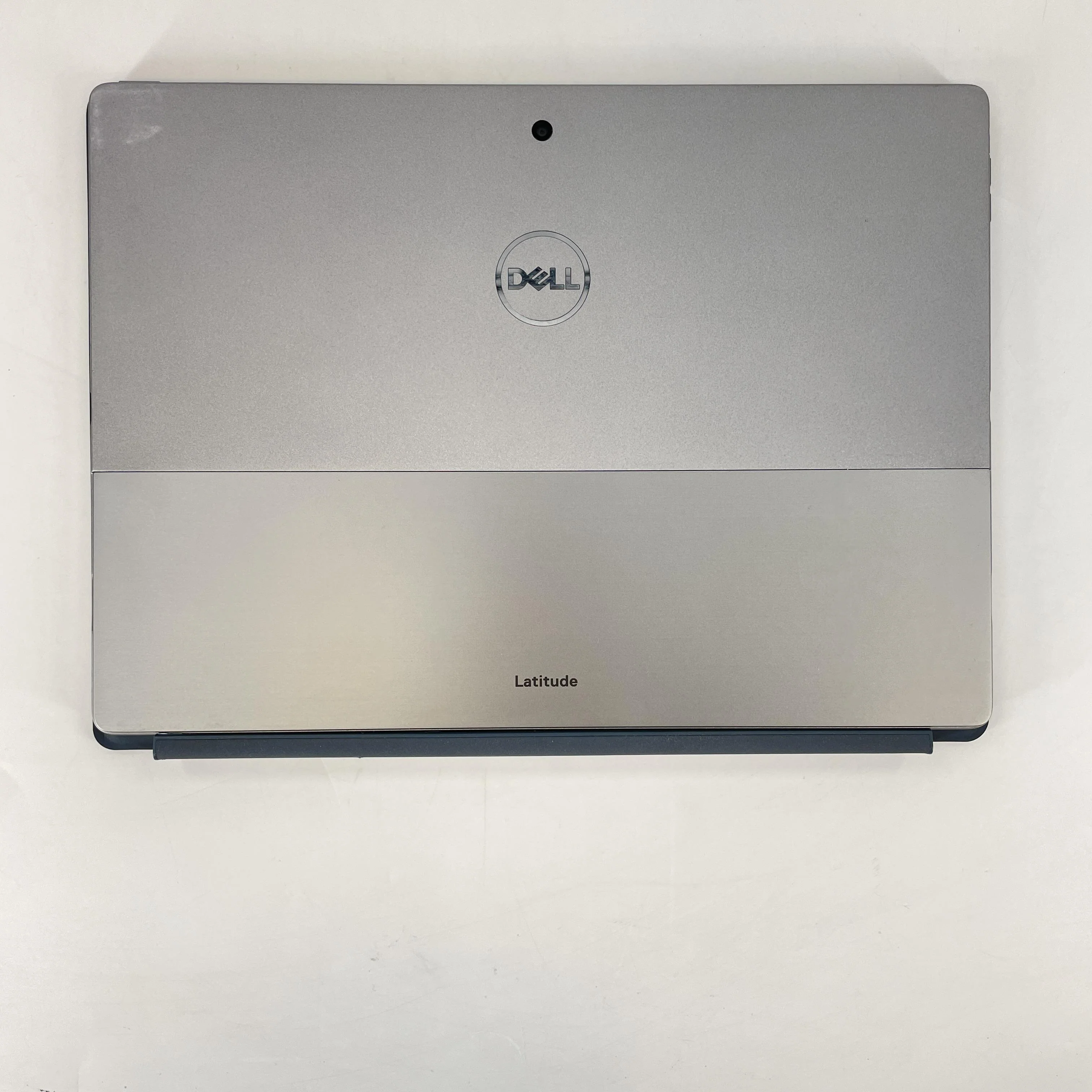 Dell Latitude 7320 (Detachable) 13.3 Gray 1.1 GHz Intel Core i5 11th Gen. 16GB RAM 256GB Solid State Drive - Image 9