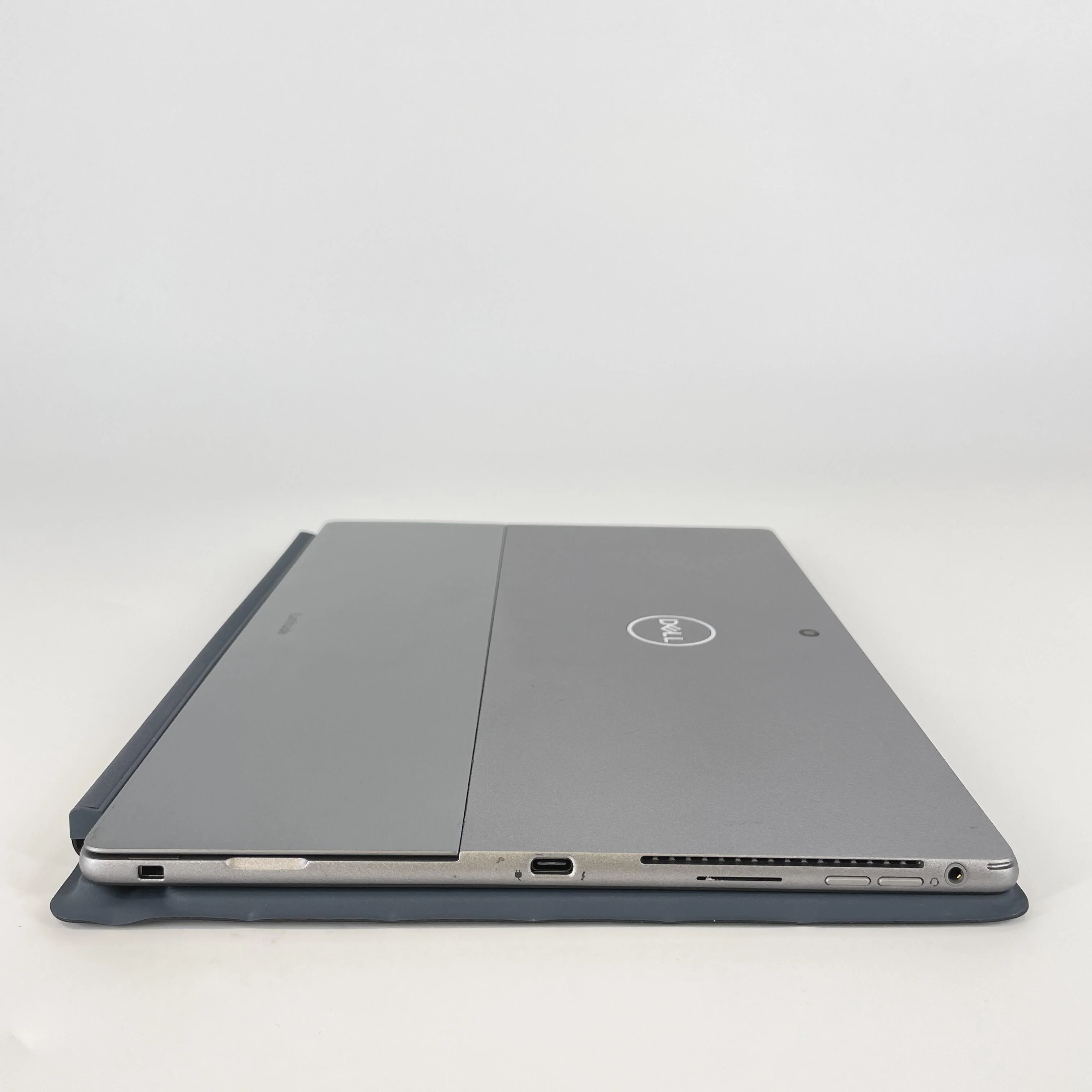 Dell Latitude 7320 (Detachable) 13.3 Gray 1.1 GHz Intel Core i5 11th Gen. 16GB RAM 256GB Solid State Drive - Image 11