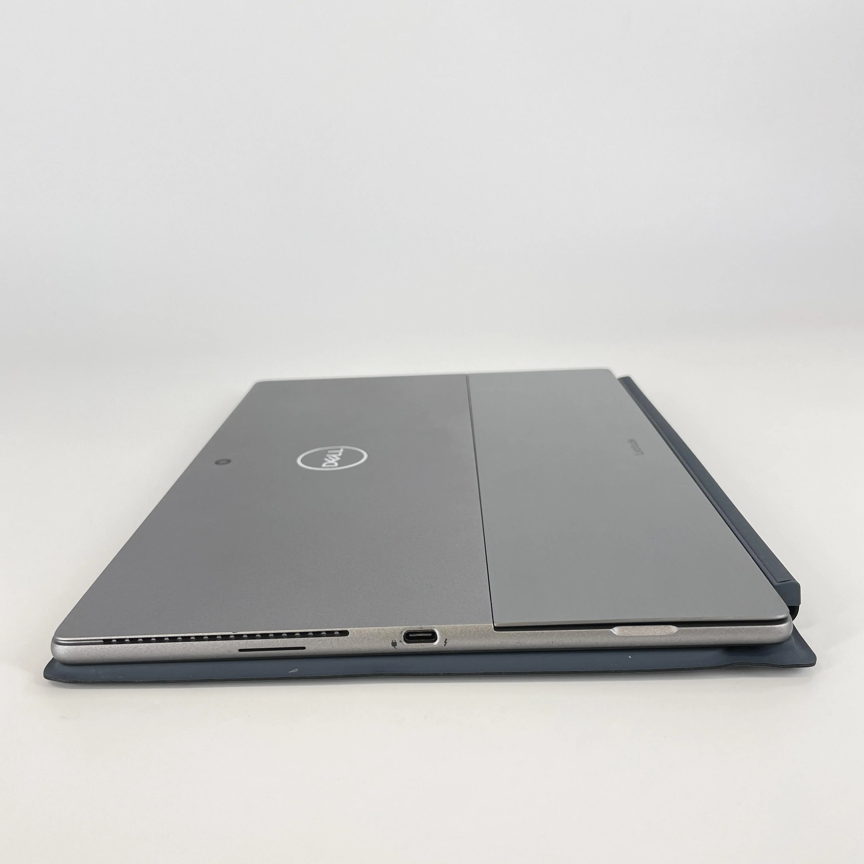 Dell Latitude 7320 (Detachable) 13.3 Gray 1.1 GHz Intel Core i5 11th Gen. 16GB RAM 256GB Solid State Drive - Image 9