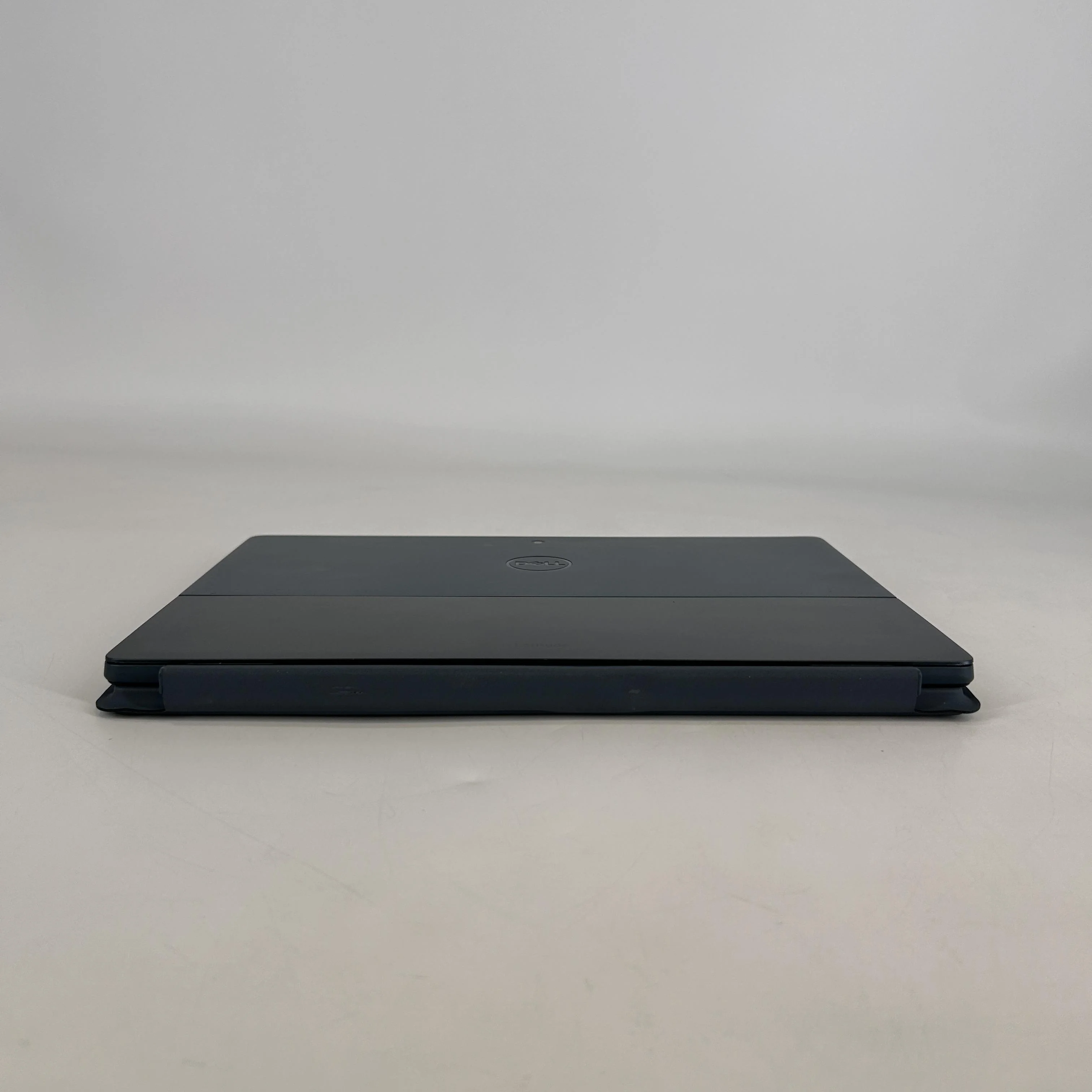 Dell Latitude 7350 (Detachable) 13.3 Blue 4.4 GHz Intel Core Ultra 5 16GB RAM 256GB Solid State Drive - Image 5