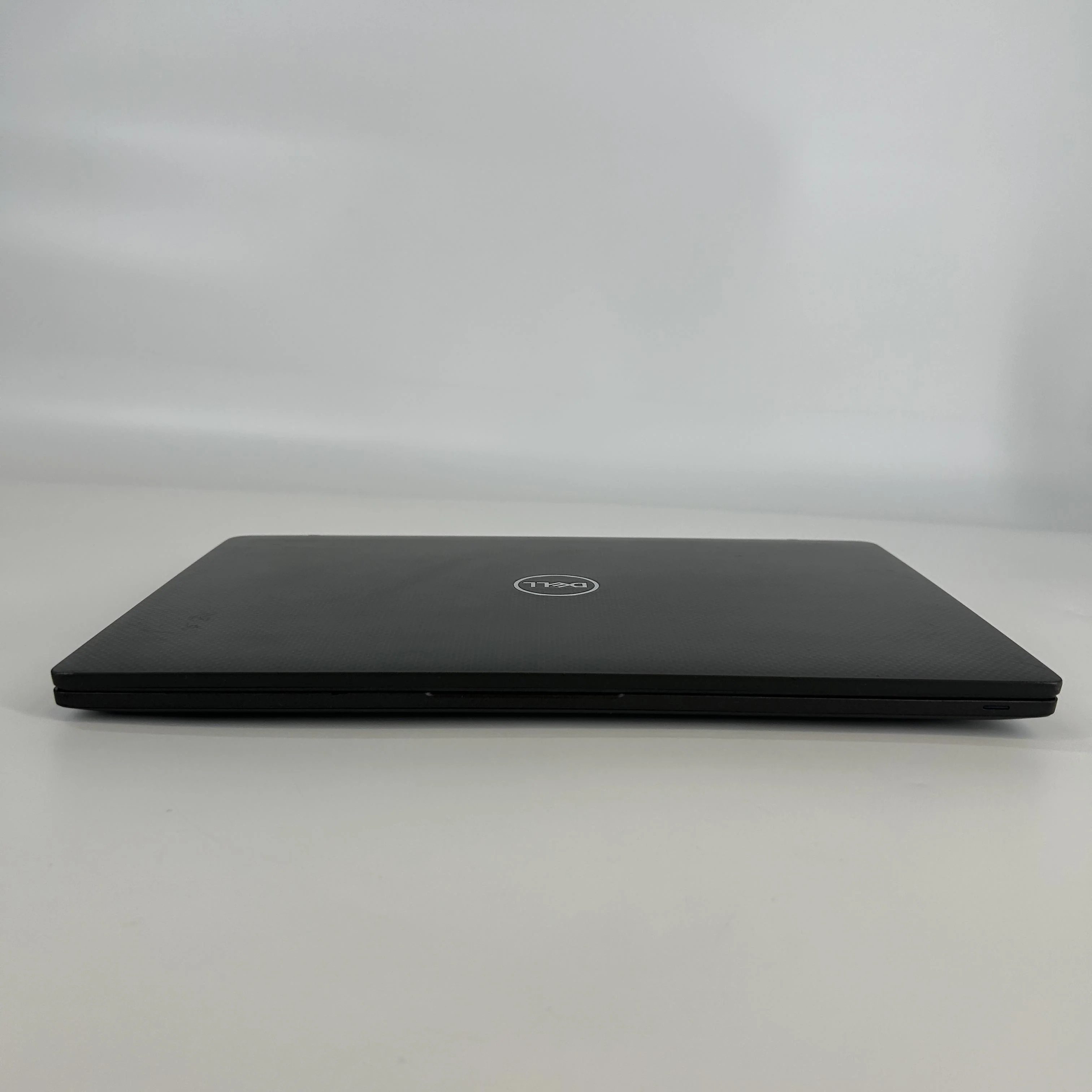Dell Latitude 7400 14 Black 1.9 GHz Intel Core i7 8th Gen. 16GB RAM 256GB Solid State Drive - Image 9