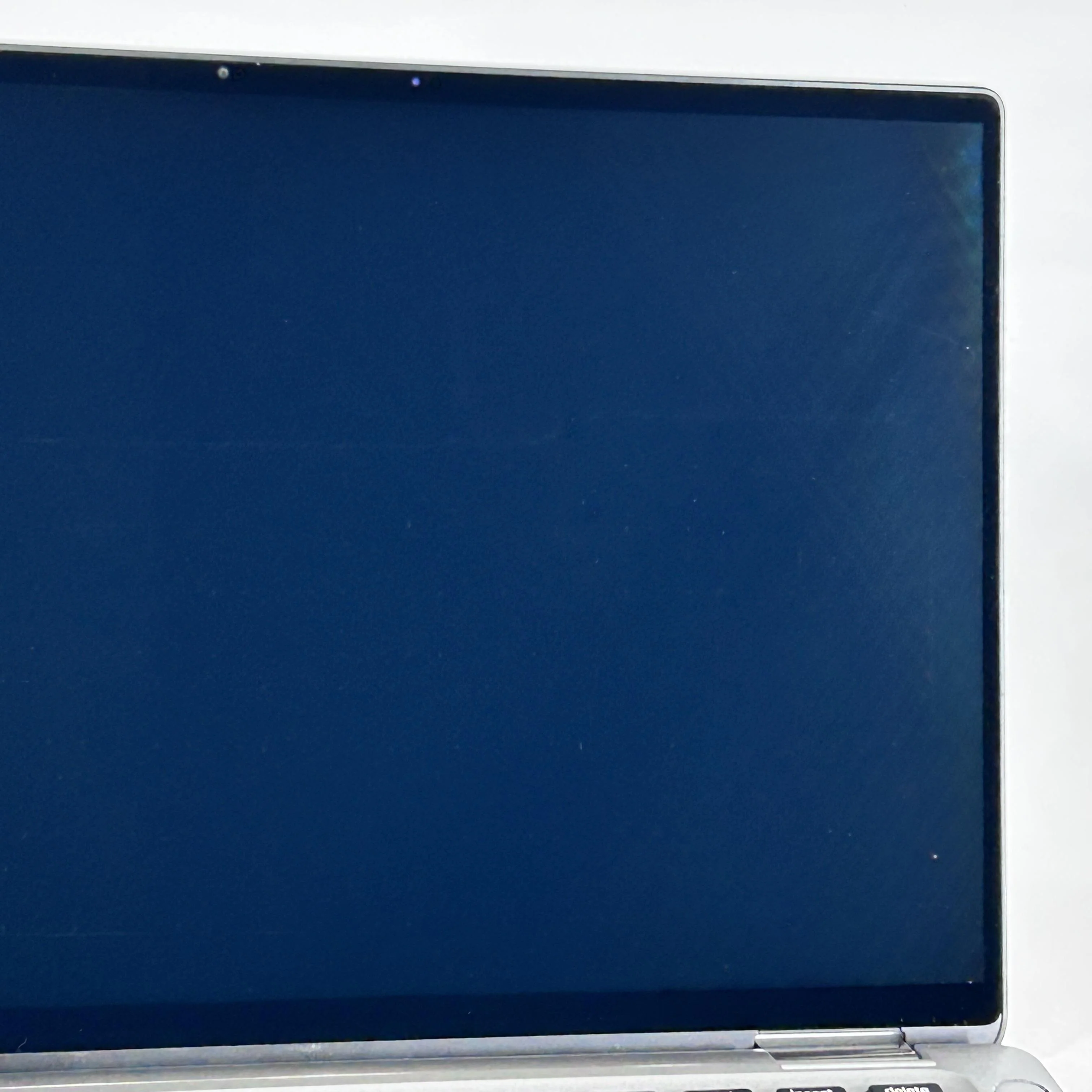 Dell Latitude 7400 (2-in-1) 14 Gray 1.9 GHz Intel Core i7 8th Gen. 16GB RAM 512GB Solid State Drive - Image 12