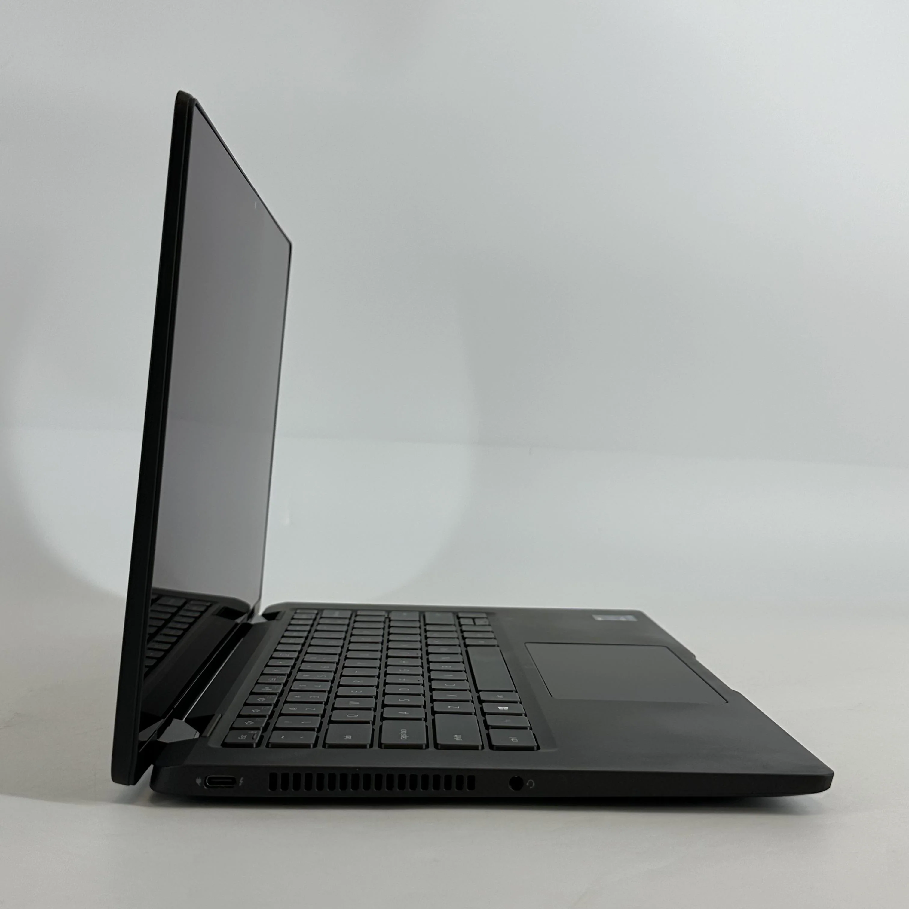 Dell Latitude 7420 14 Black 3.0 GHz Intel Core i7 11th Gen. 16GB RAM 512GB Solid State Drive - Image 6