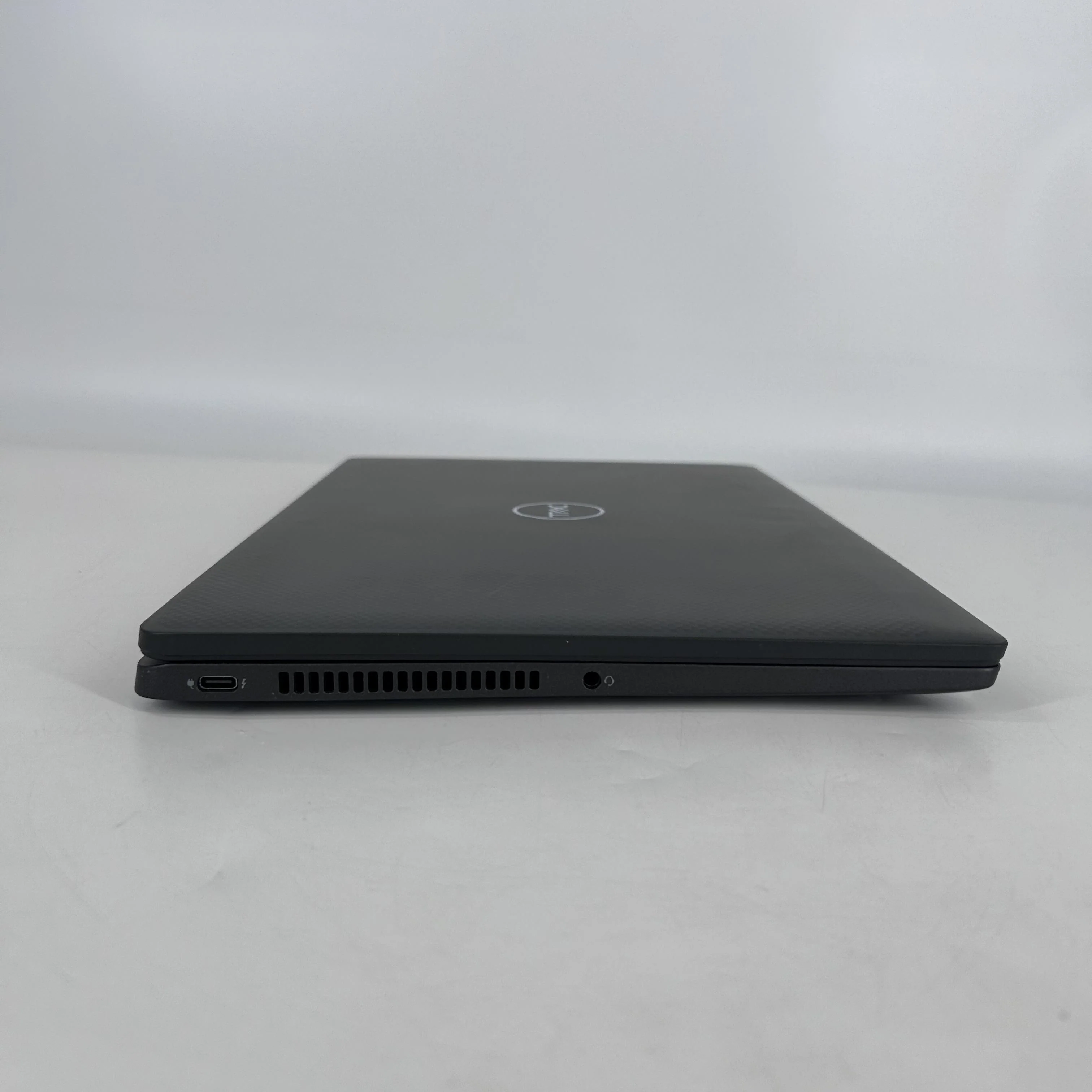 Dell Latitude 7420 14 Black 3.0 GHz Intel Core i7 11th Gen. 32GB RAM 256GB Solid State Drive - Image 9