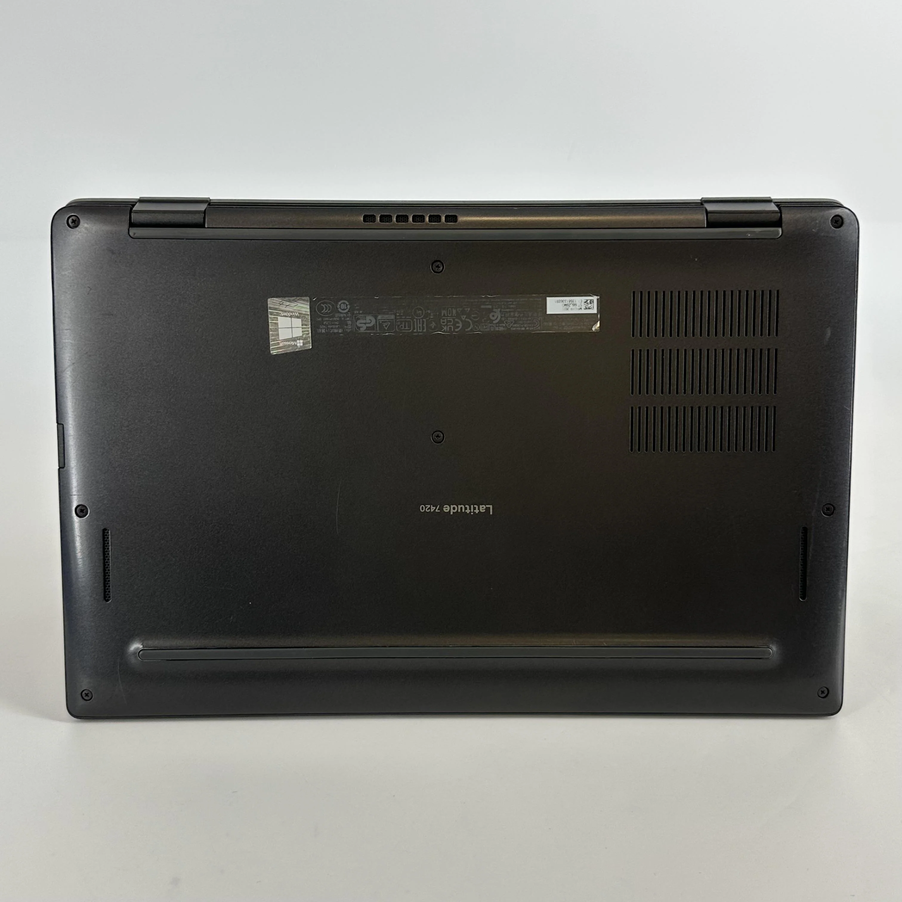 Dell Latitude 7420 14 Gray 3.0 GHz Intel Core i7 11th Gen. 16GB RAM 512GB Solid State Drive - Image 13