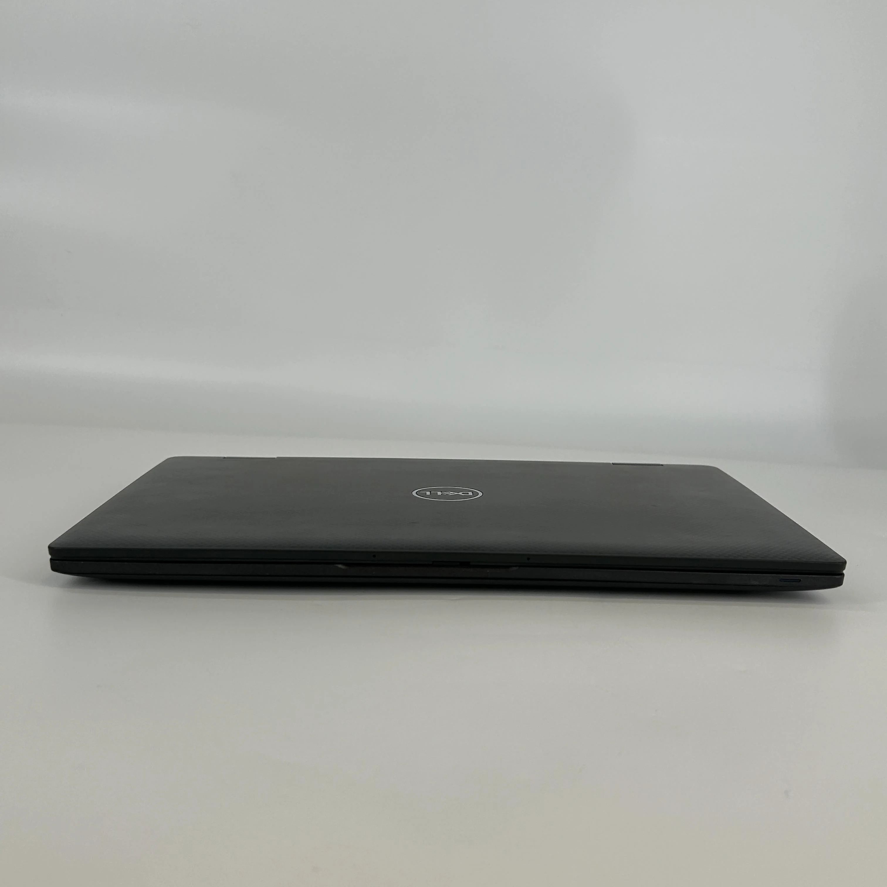Dell Latitude 7420 14 Gray 3.0 GHz Intel Core i7 11th Gen. 32GB RAM 512GB Solid State Drive - Image 9
