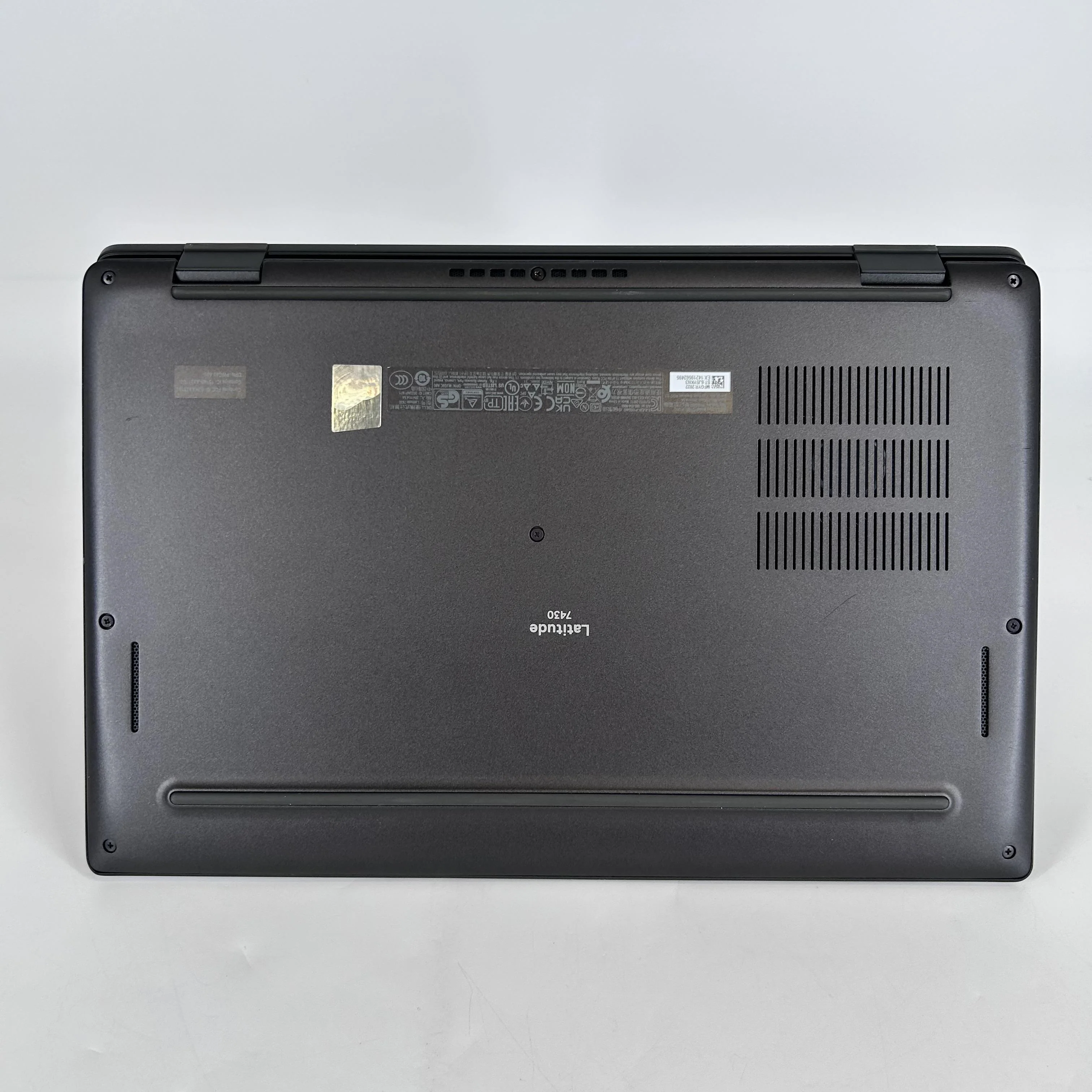Dell Latitude 7430 14 Black 2.2 GHz Intel Core i7 12th Gen. 16GB RAM 256GB Solid State Drive - Image 5