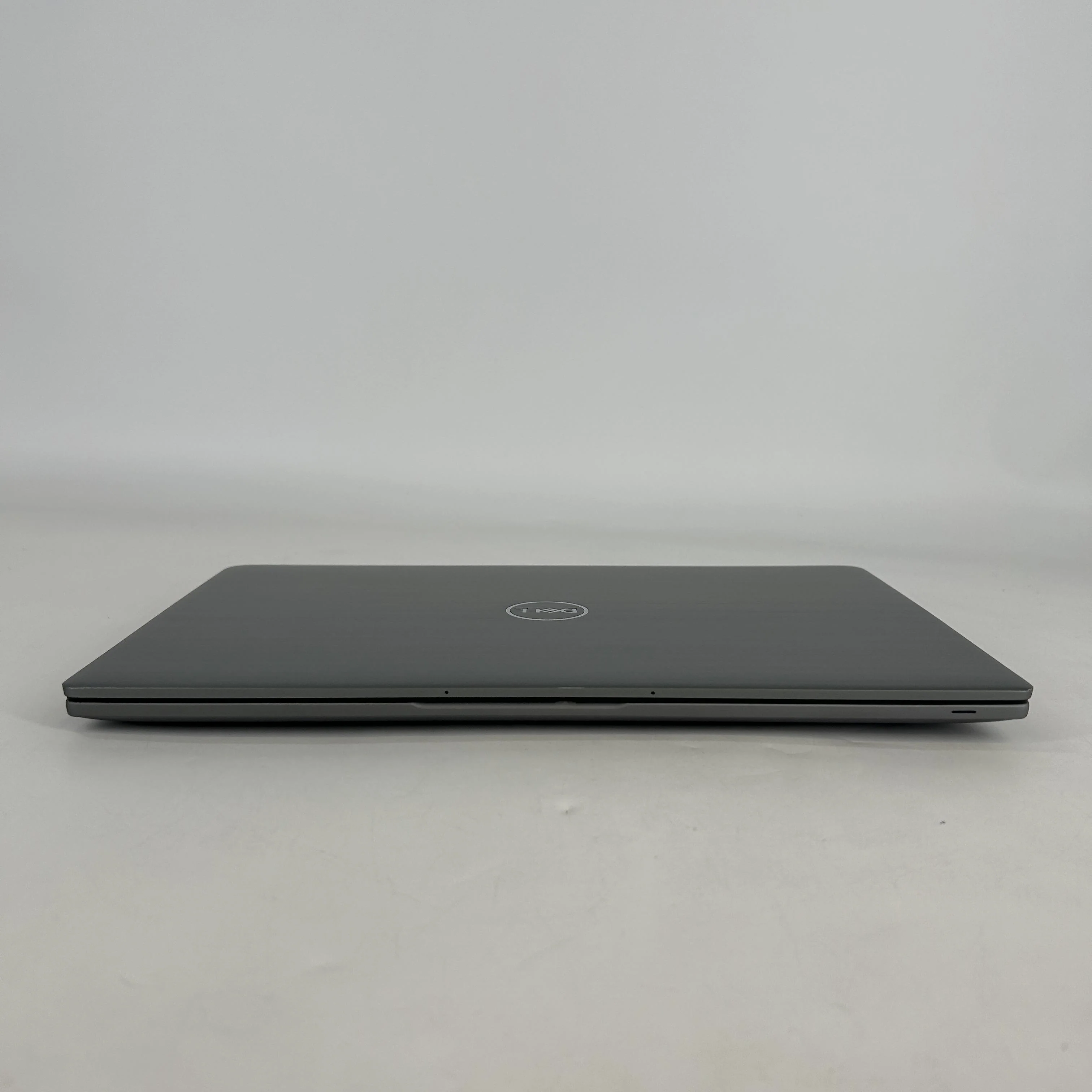 Dell Latitude 7430 14 Gray 1.8 GHz Intel Core i7 12th Gen. 16GB RAM 512GB Solid State Drive - Image 10