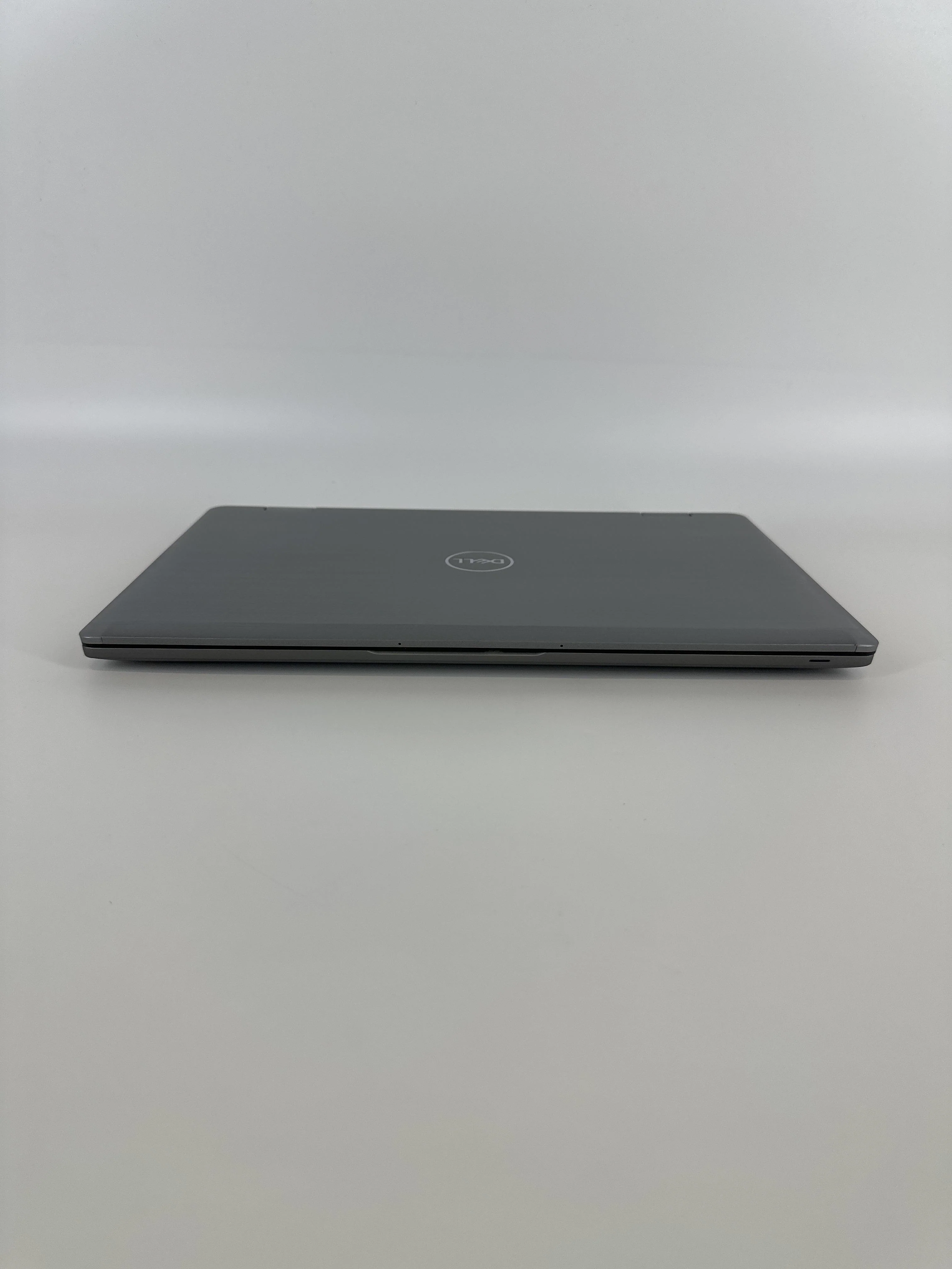 Dell Latitude 7430 (2-in-1) 14 Gray 1.7 GHz Intel Core i7 12th Gen. 16GB RAM 1TB Solid State Drive - Image 10