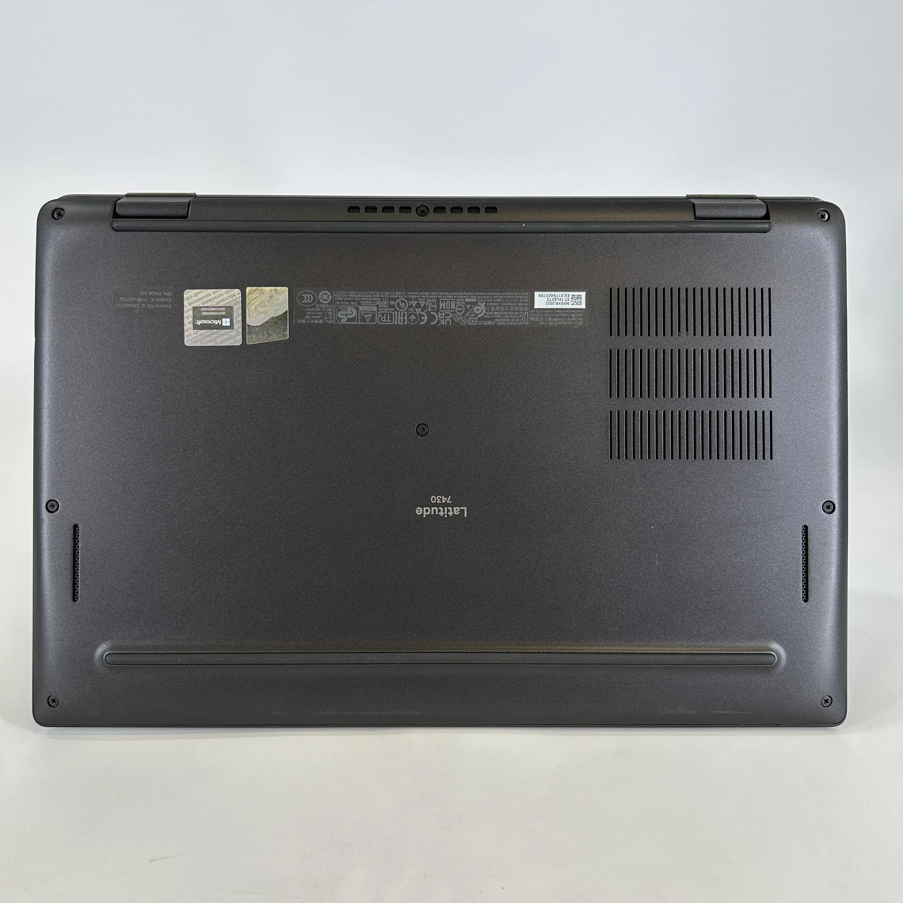 Dell Latitude 7430 (2-in-1) 14 Gray 2.2 GHz Intel Core i7 12th Gen. 32GB RAM 1TB Solid State Drive - Image 3