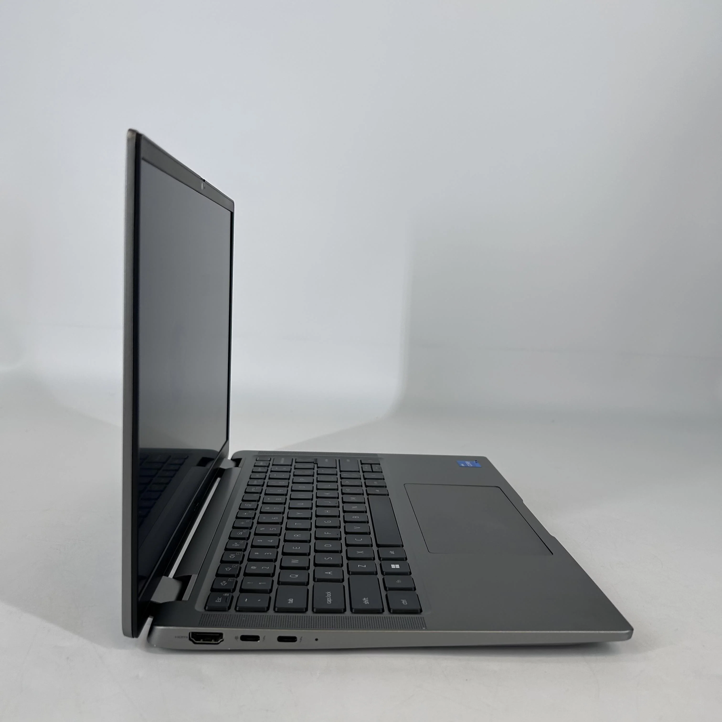Dell Latitude 7440 14 Gray 1.3 GHz Intel Core i5 13th Gen. 16GB RAM 256GB Solid State Drive - Image 3