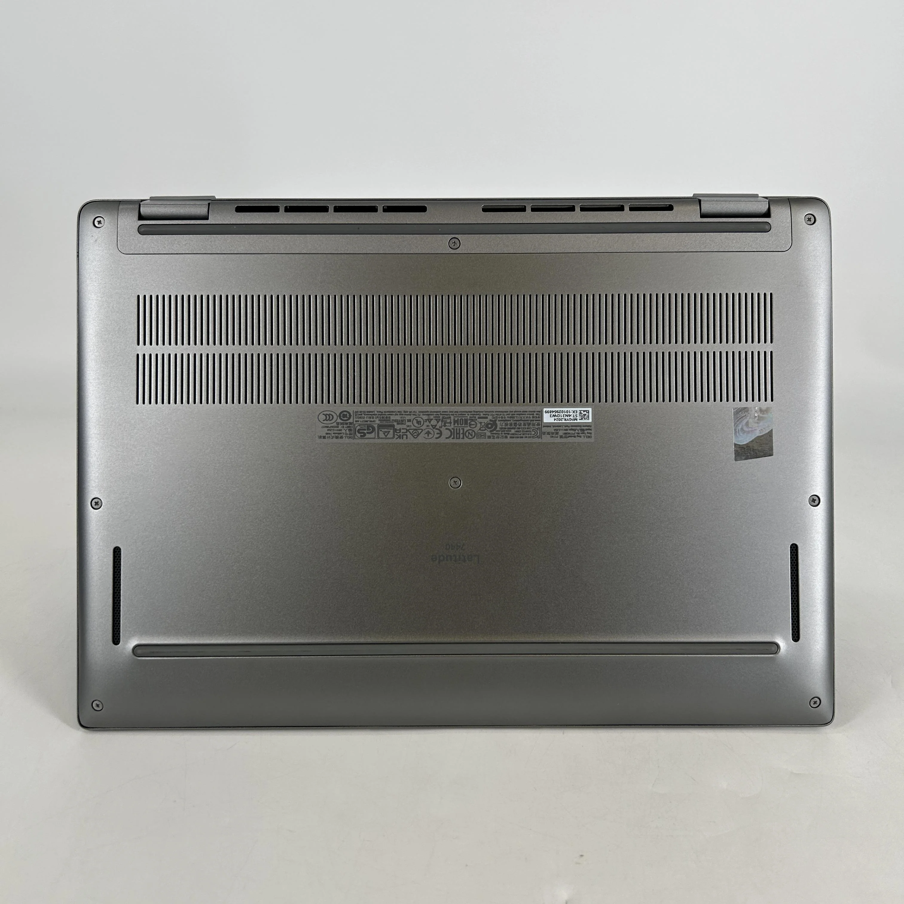 Dell Latitude 7440 14 Gray 1.3 GHz Intel Core i5 13th Gen. 16GB RAM 512GB Solid State Drive - Image 4