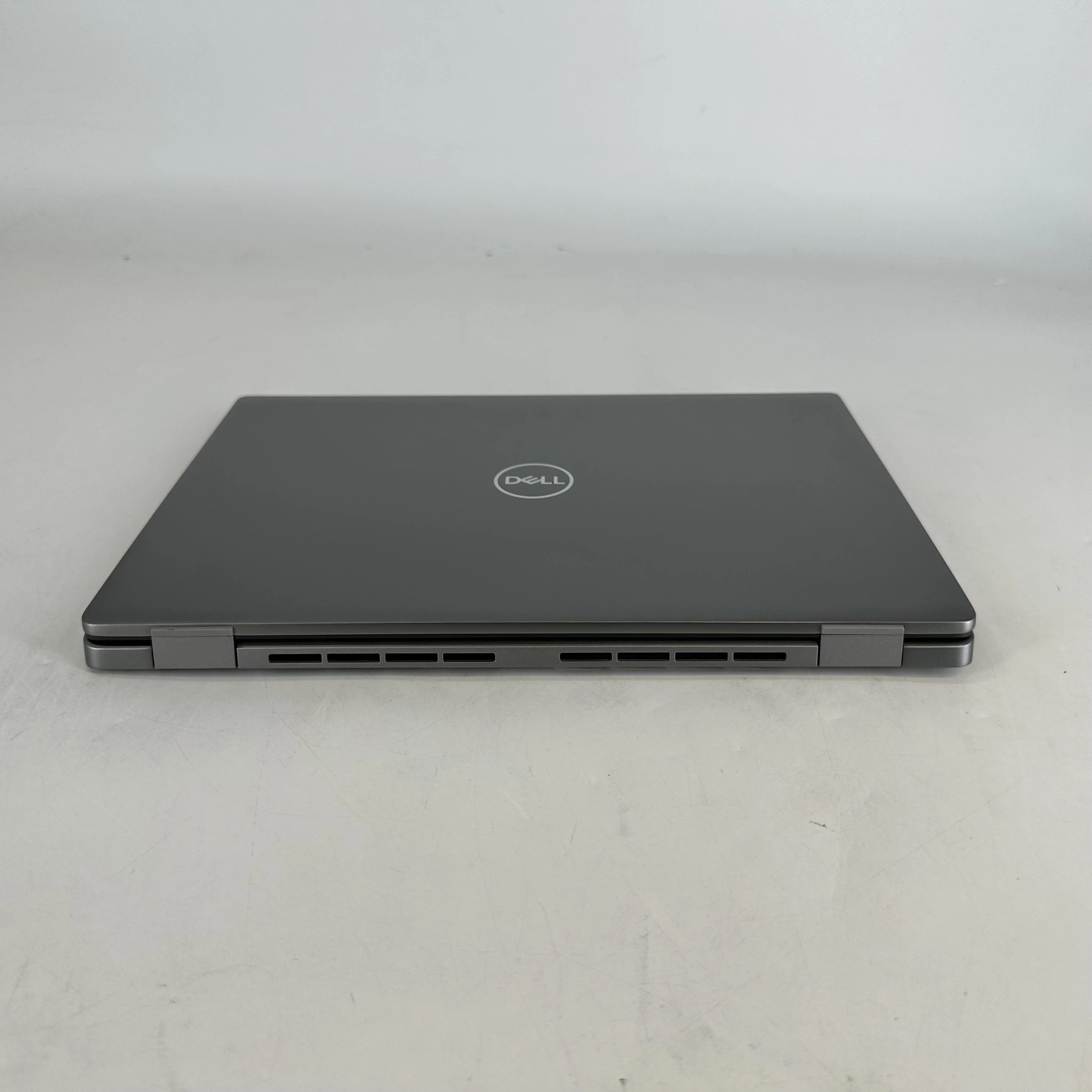Dell Latitude 7440 14 Gray 1.6 GHz Intel Core i5 13th Gen. 16GB RAM 256GB Solid State Drive - Image 8