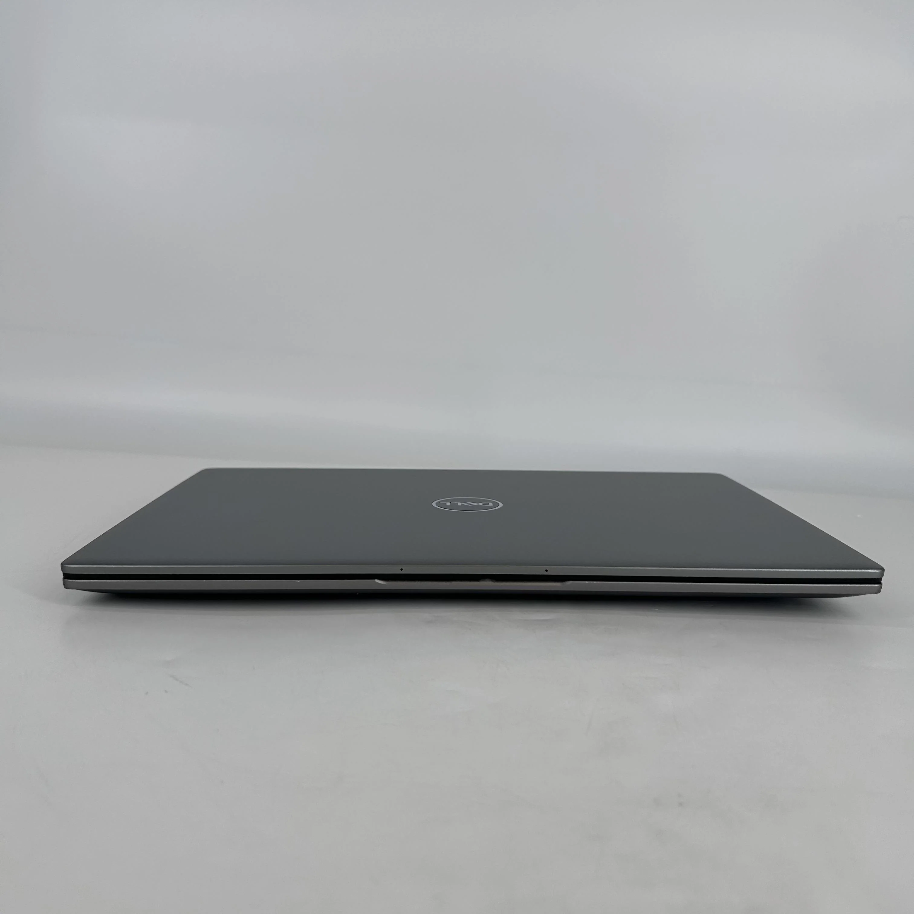 Dell Latitude 7440 14 Gray 1.9 GHz Intel Core i7 13th Gen. 32GB RAM 256GB Solid State Drive - Image 8