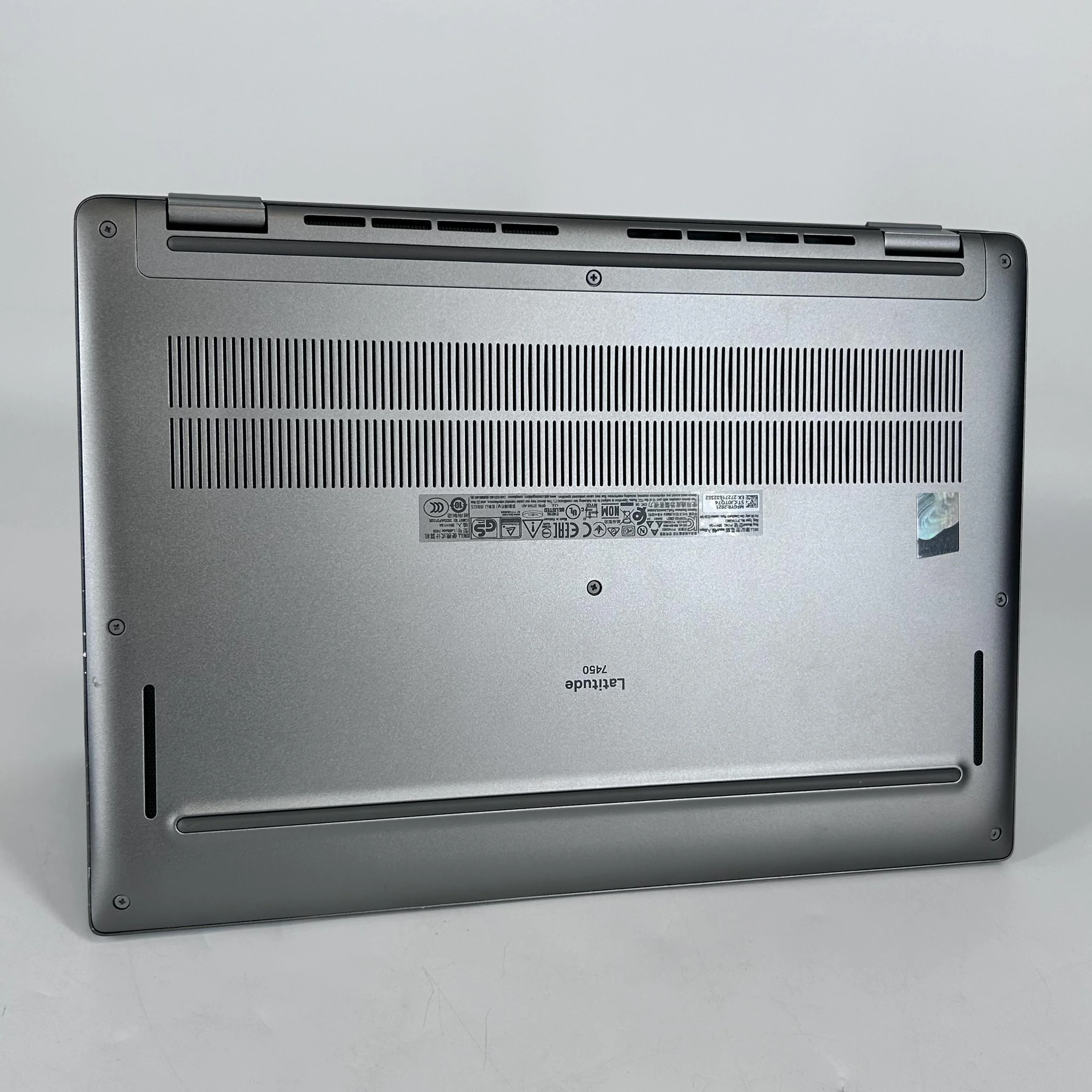 Dell Latitude 7450 14 Gray 2.1 GHz Intel Core Ultra 5 32GB RAM 512GB Solid State Drive - Image 5