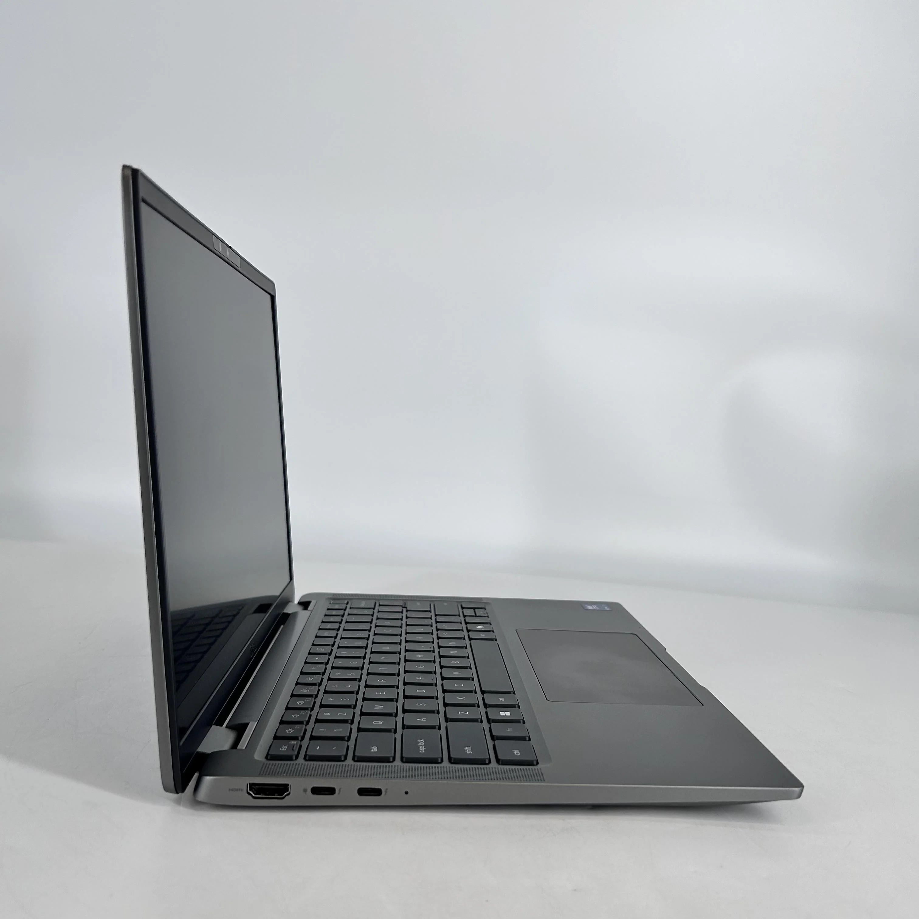 Dell Latitude 7450 14 Gray 2.1 GHz Intel Core Ultra 7 16GB RAM 512GB Solid State Drive - Image 4
