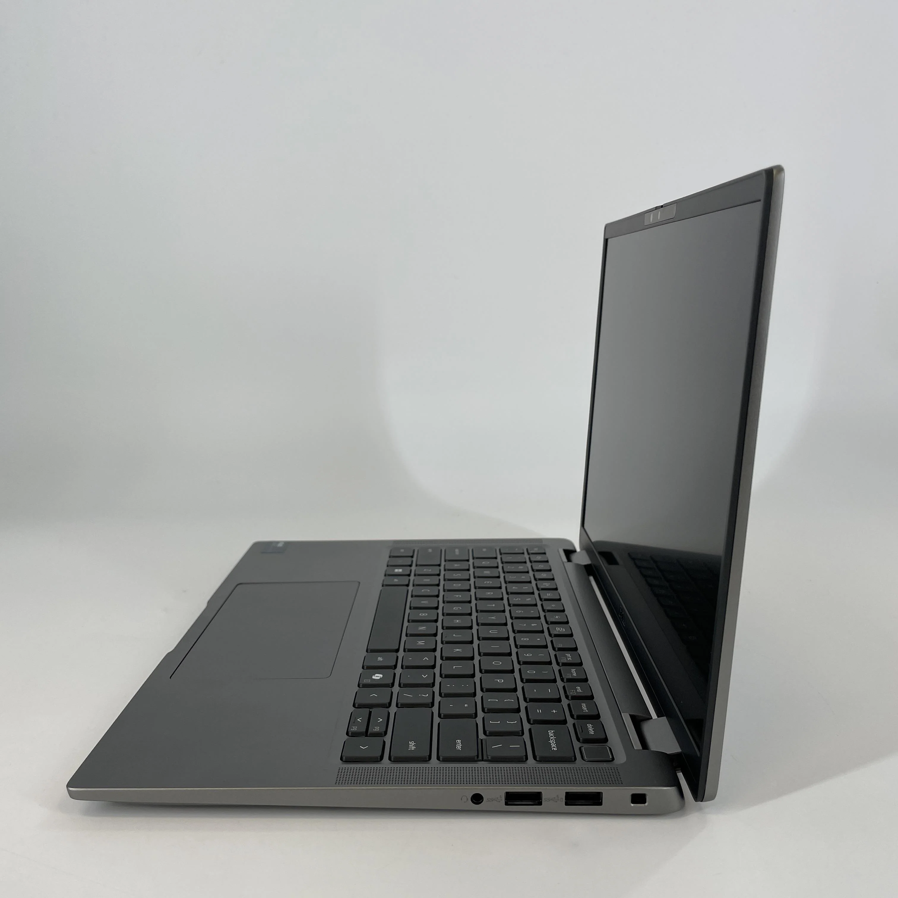 Dell Latitude 7450 14 Gray 2.1 GHz Intel Core Ultra 7 32GB RAM 512GB Solid State Drive - Image 4