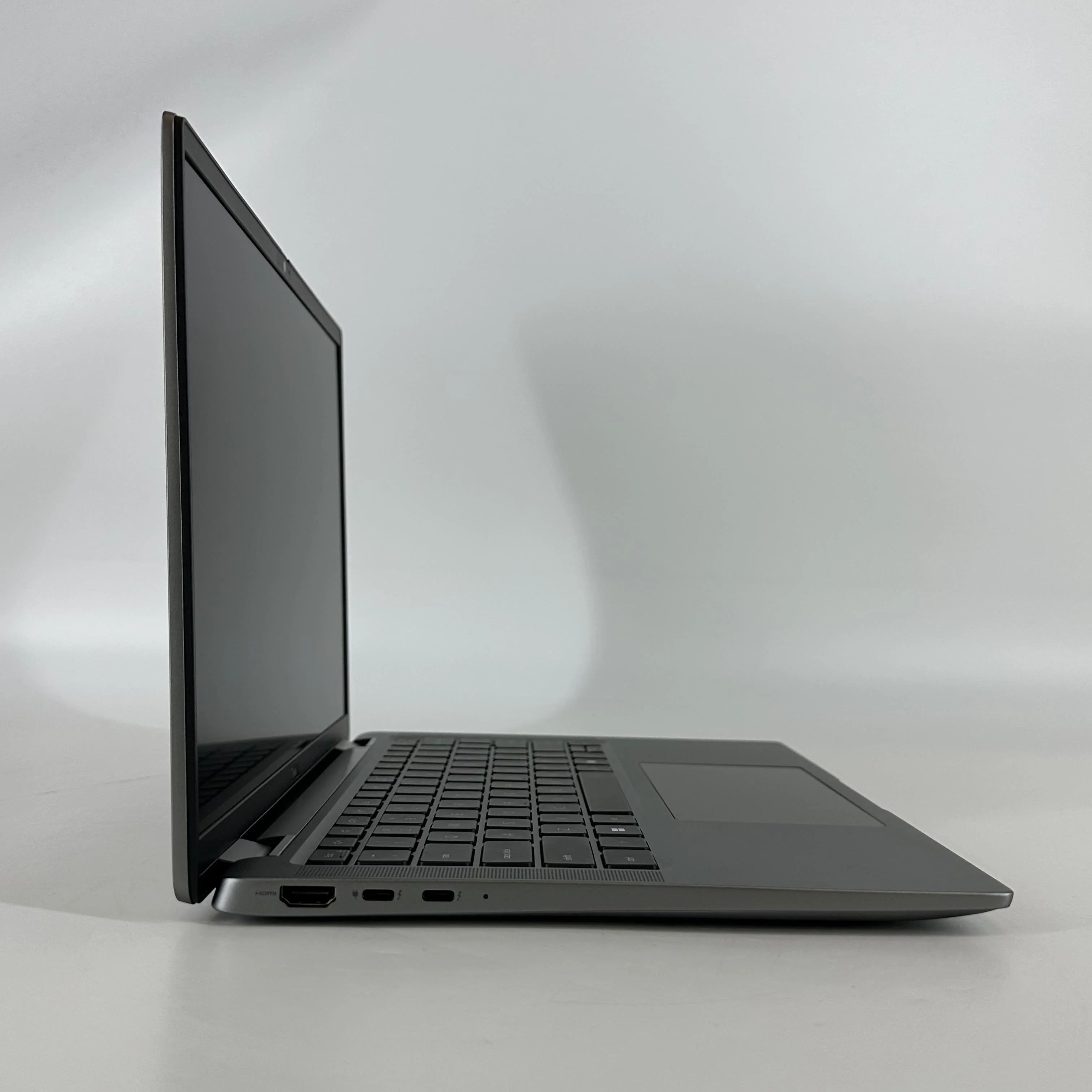 Dell Latitude 7450 14 Gray 3.8 GHz Intel Core Ultra 7 32GB RAM 1TB Solid State Drive - Image 4