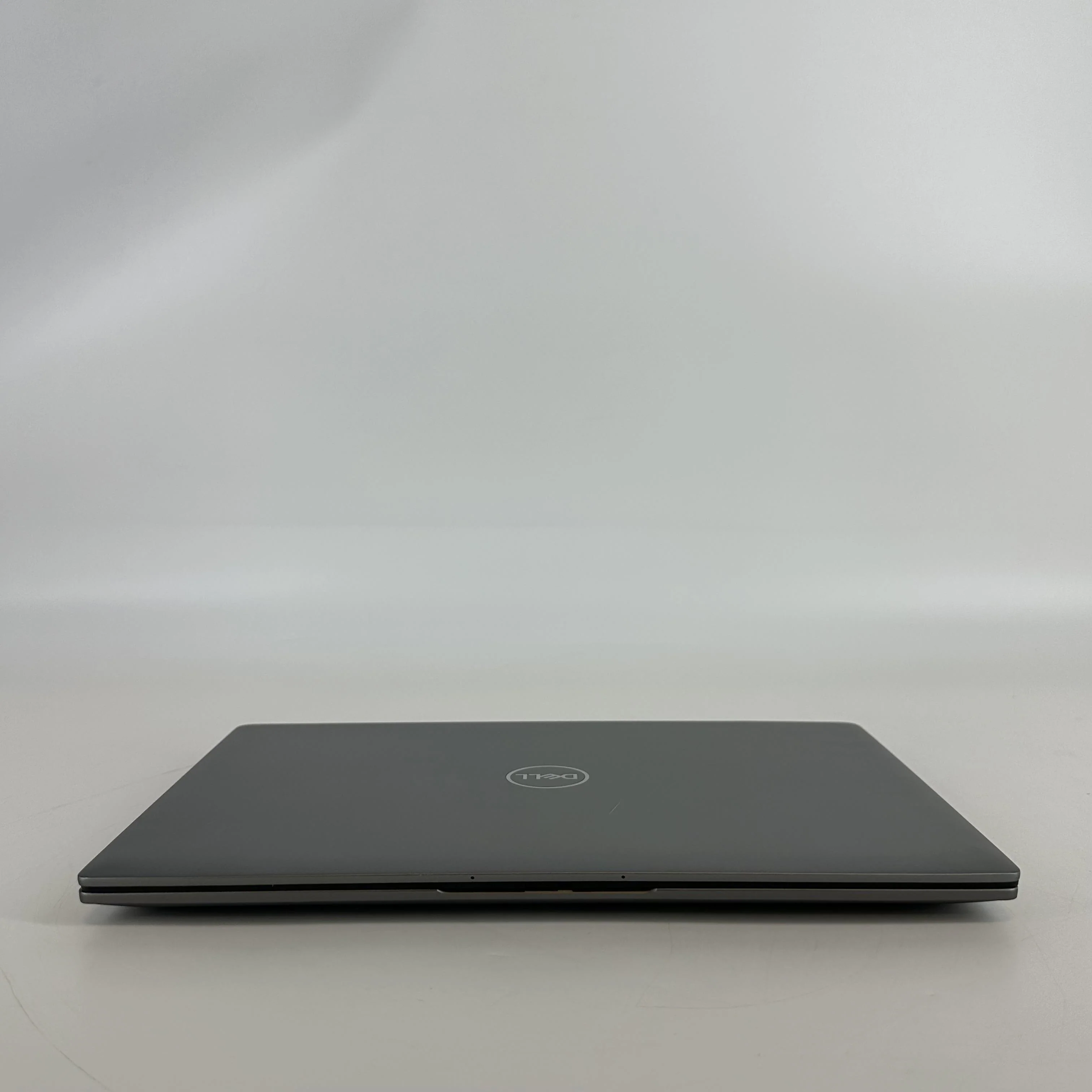 Dell Latitude 7450 14 Gray 3.8 GHz Intel Core Ultra 7 32GB RAM 1TB Solid State Drive - Image 6