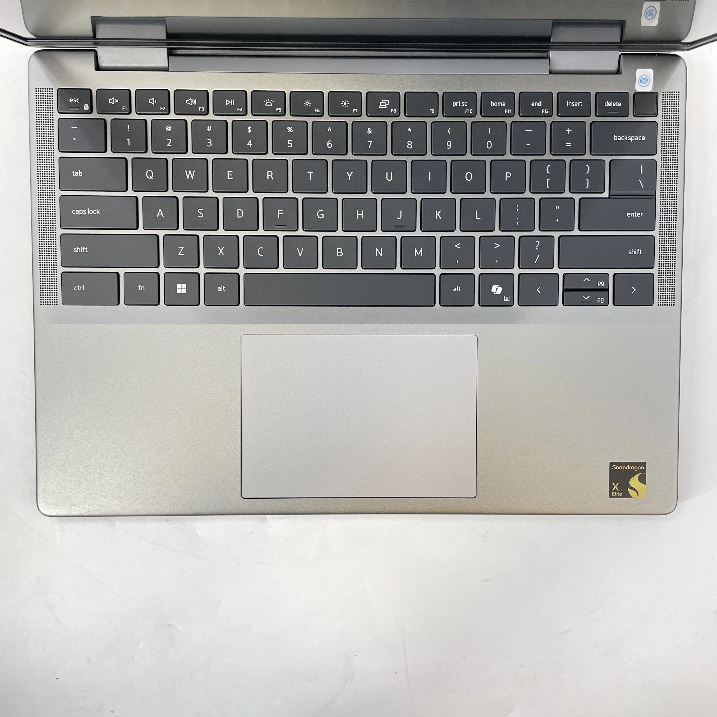 Dell Latitude 7455 14 Gray 3.4 GHz Qualcomm Snapdragon X Elite 32GB RAM 512GB Solid State Drive - Image 2