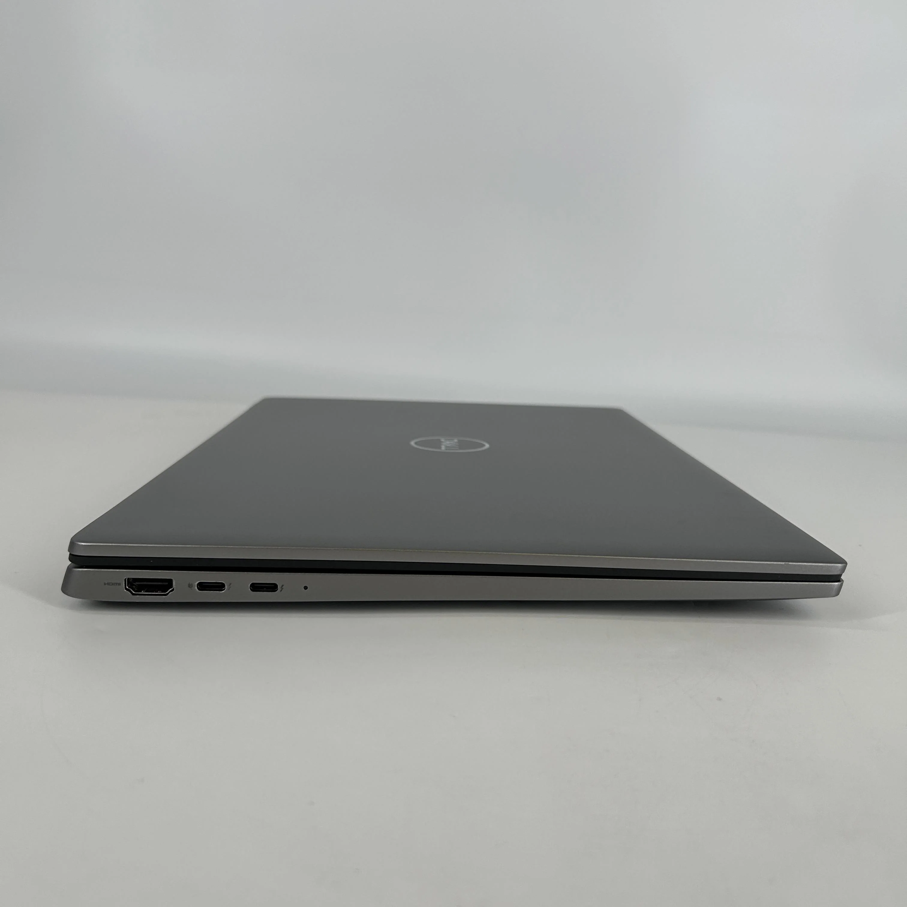 Dell Latitude 7640 16 Gray 1.3 GHz Intel Core i5 13th Gen. 16GB RAM 256GB Solid State Drive - Image 7