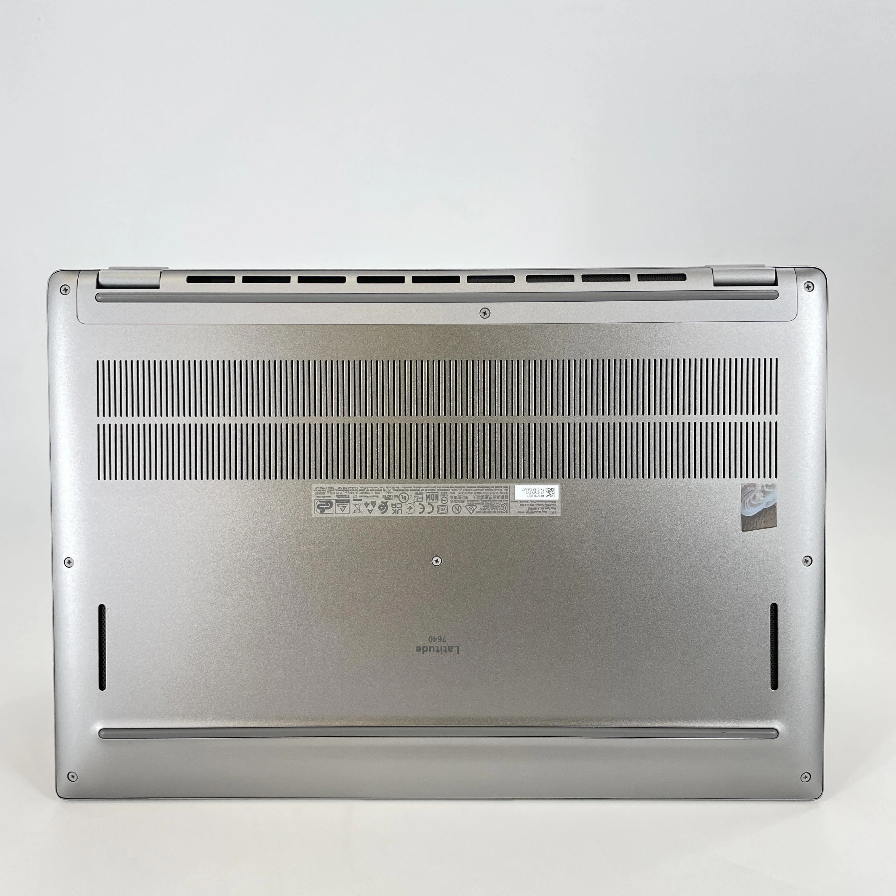 Dell Latitude 7640 16 Gray 1.8 GHz Intel Core i7 13th Gen. 32GB RAM 512GB Solid State Drive - Image 7