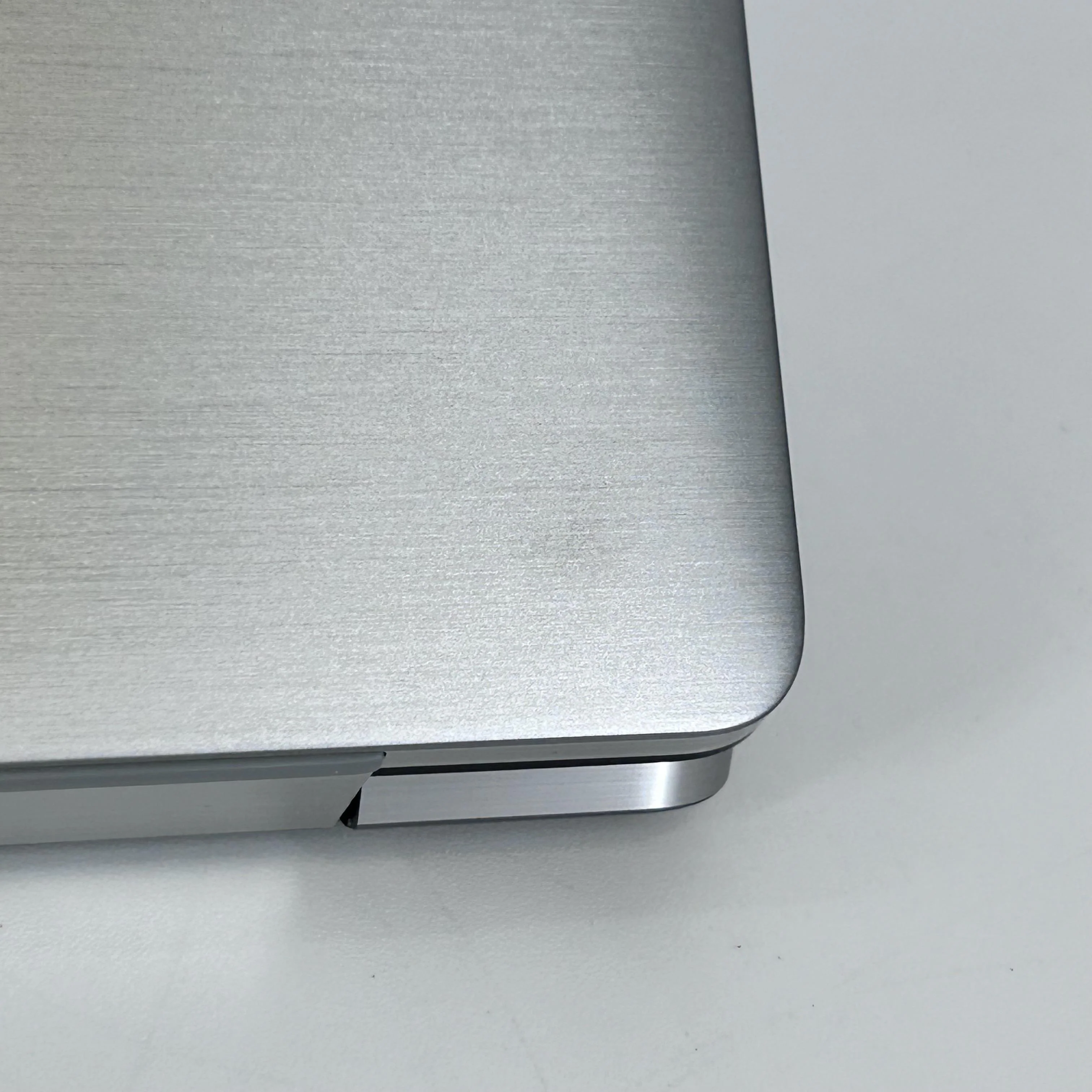 Dell Latitude 9420 14 Gray 3.0 GHz Intel Core i7 11th Gen. 16GB RAM 512GB Solid State Drive - Image 20