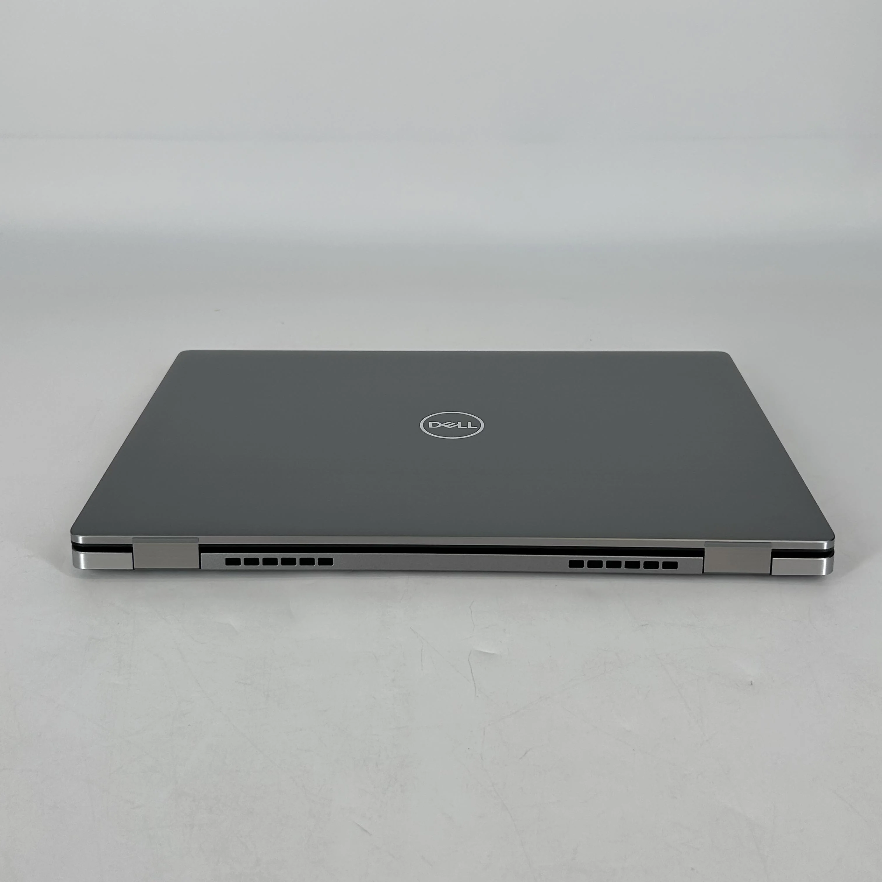 Dell Latitude 9420 14 Gray 3.0 GHz Intel Core i7 11th Gen. 16GB RAM 512GB Solid State Drive - Image 6