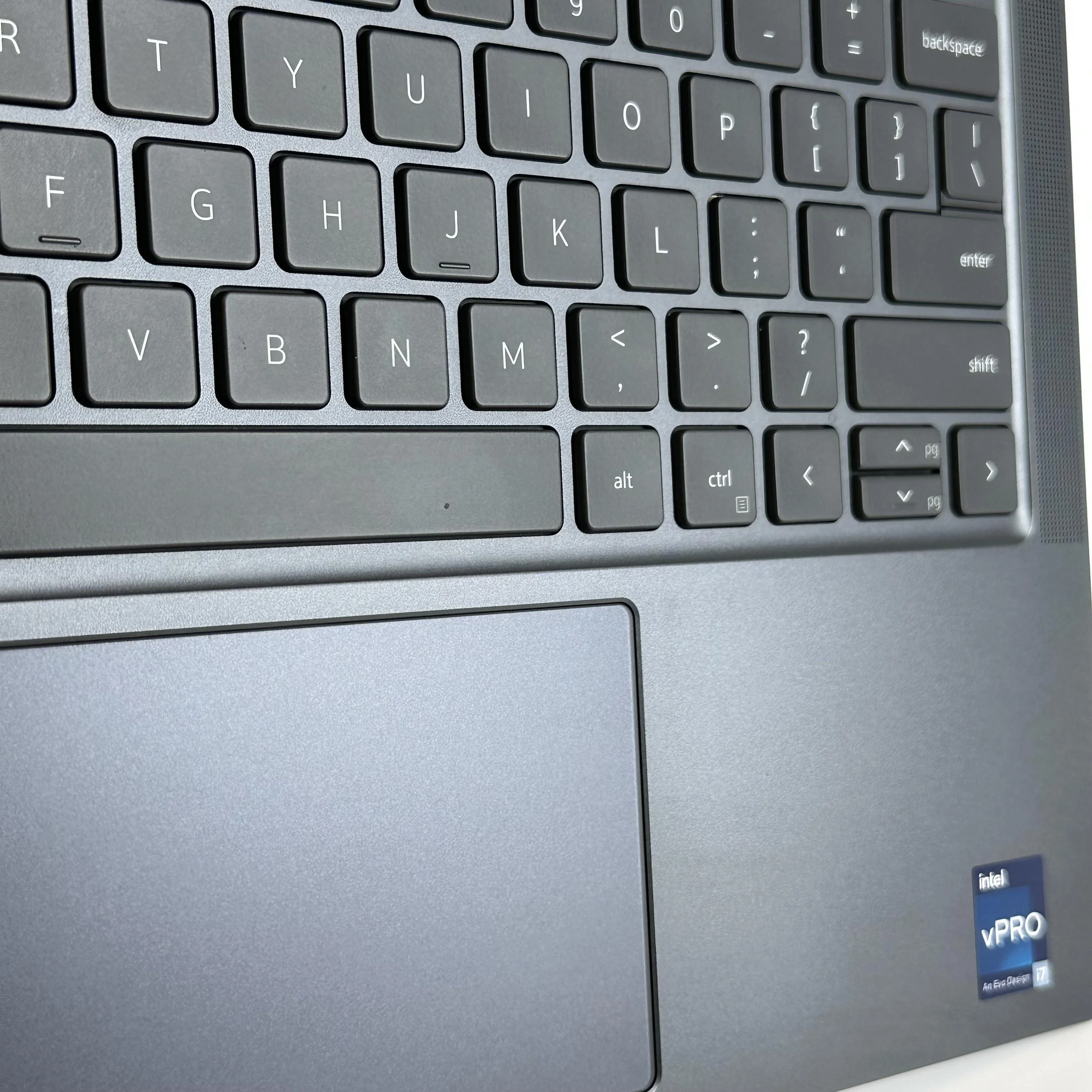 Dell Latitude 9430 (2-in-1) 14 Gray 1.8 GHz Intel Core i7 12th Gen. 32GB RAM 1TB Solid State Drive - Image 3