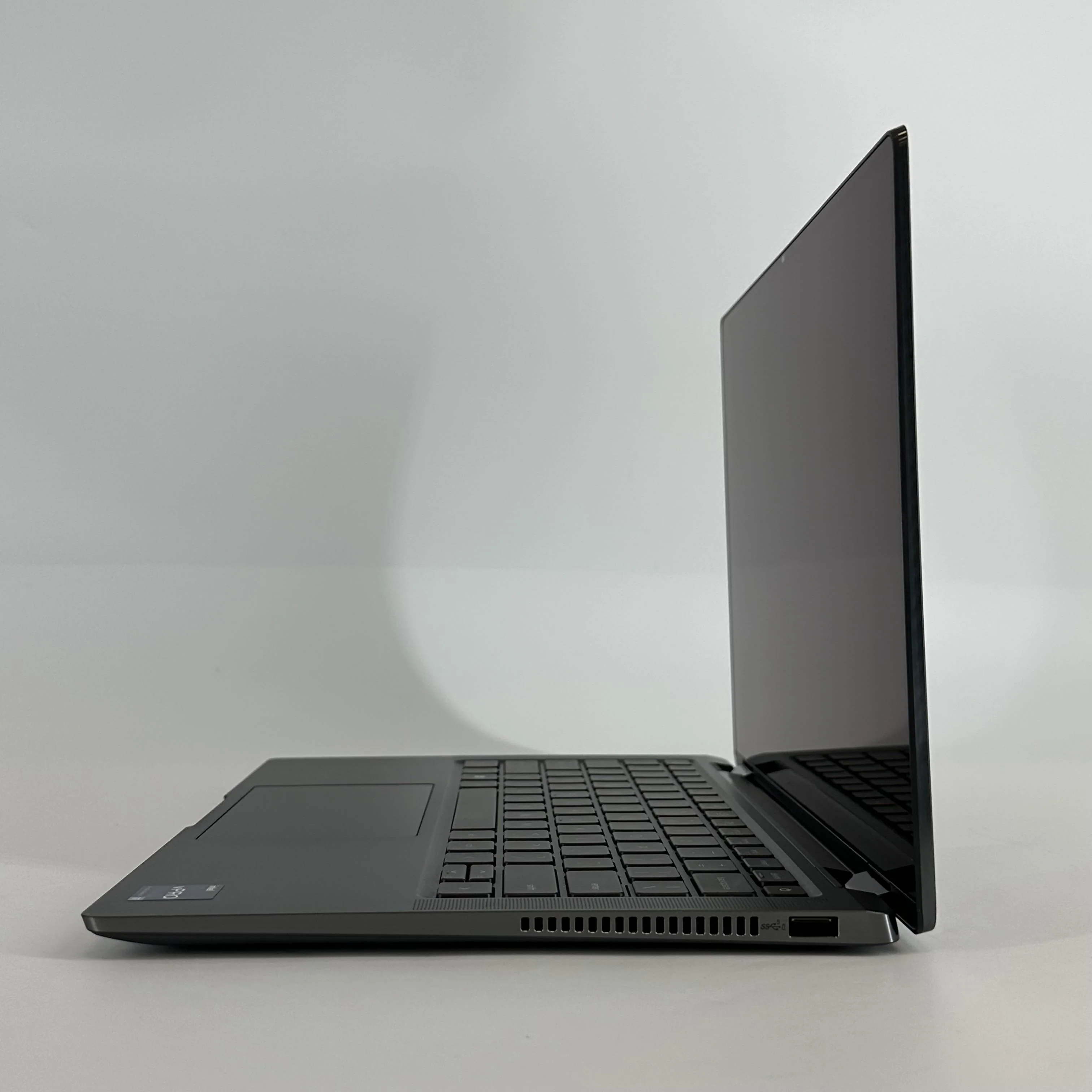Dell Latitude 9430 (2-in-1) 14 Gray 1.8 GHz Intel Core i7 12th Gen. 32GB RAM 1TB Solid State Drive - Image 6