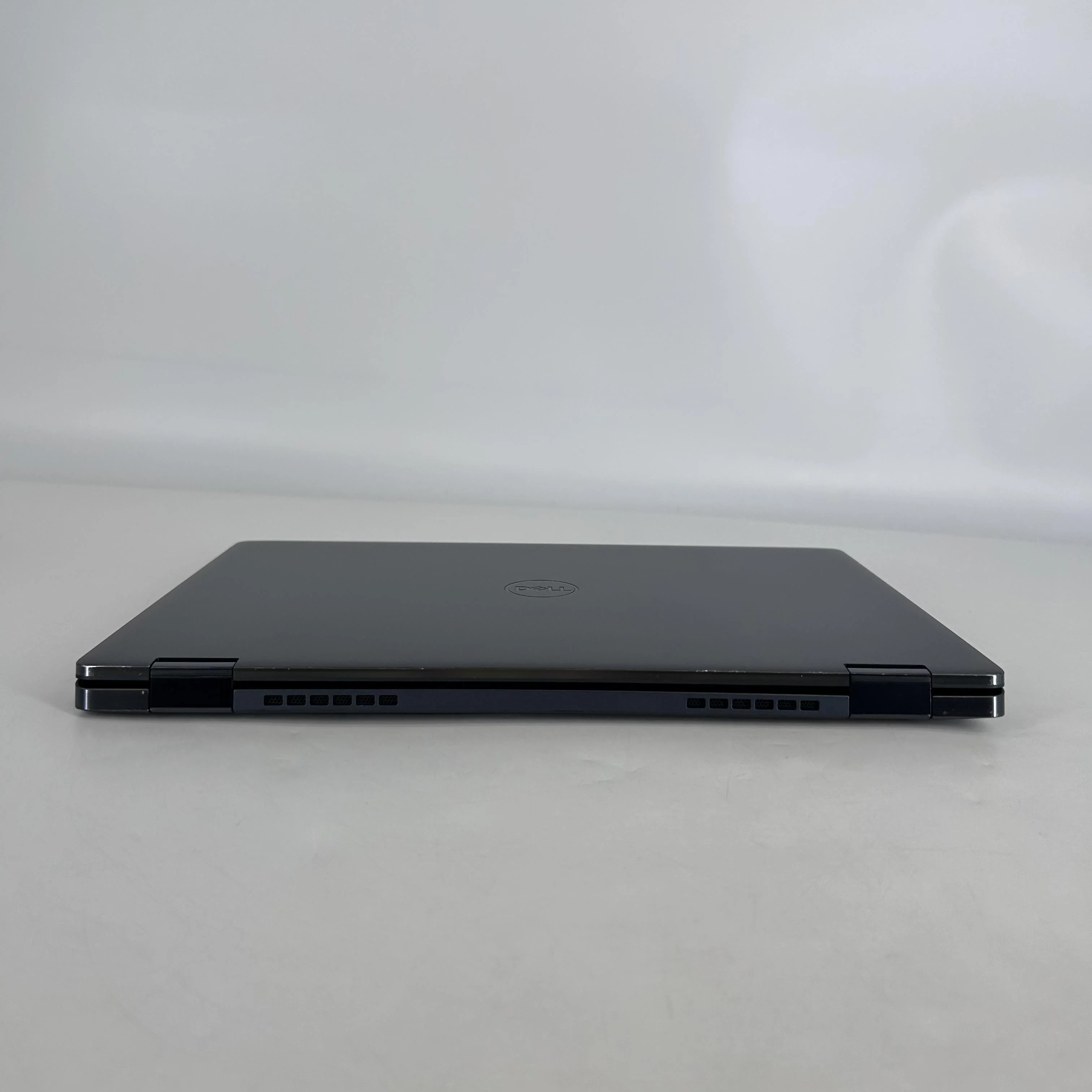 Dell Latitude 9430 (2-in-1) 14 Gray 1.8 GHz Intel Core i7 12th Gen. 32GB RAM 1TB Solid State Drive - Image 8