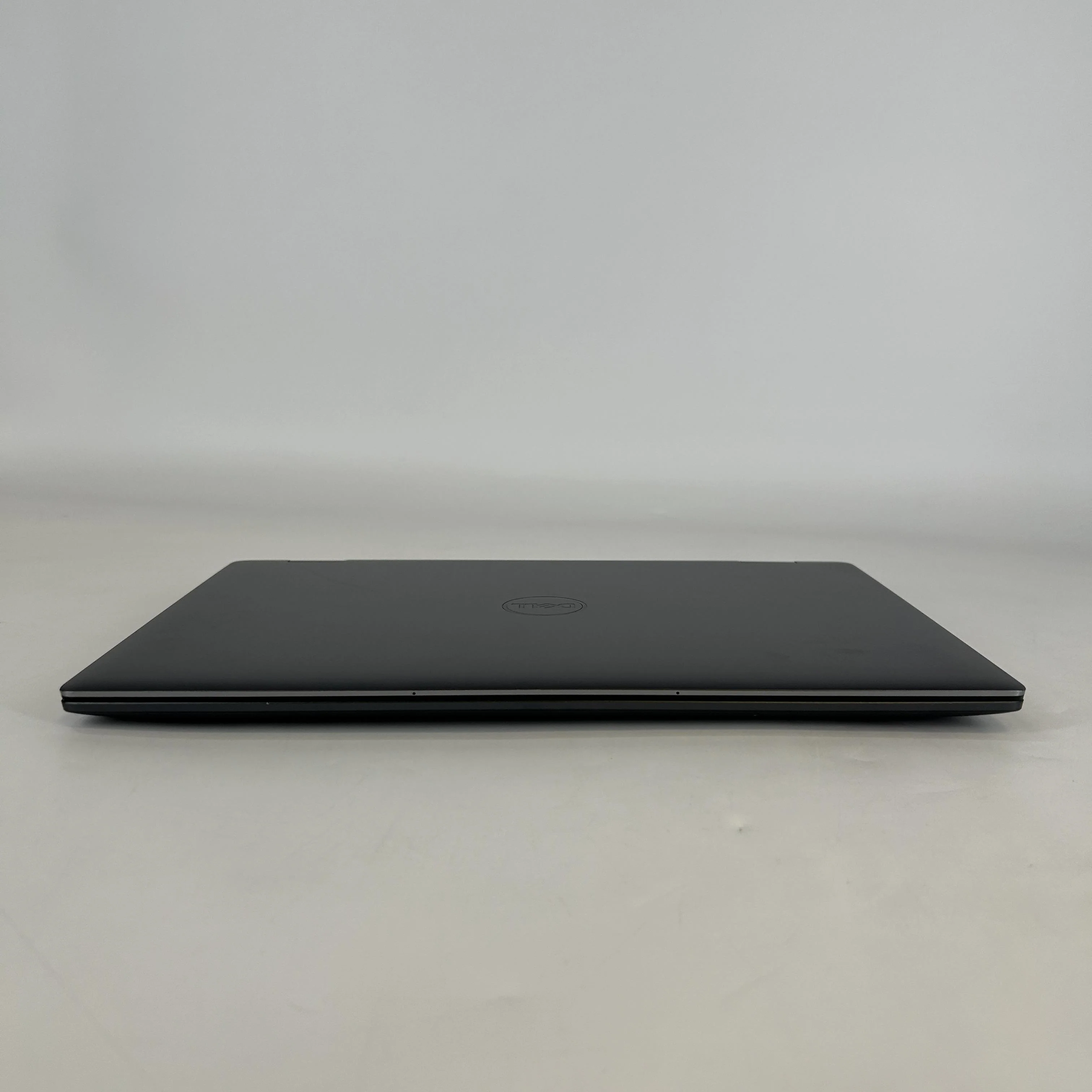 Dell Latitude 9440 (2-in-1) 14 Gray 1.8 GHz Intel Core i7 13th Gen. 64GB RAM 1TB Solid State Drive - Image 9