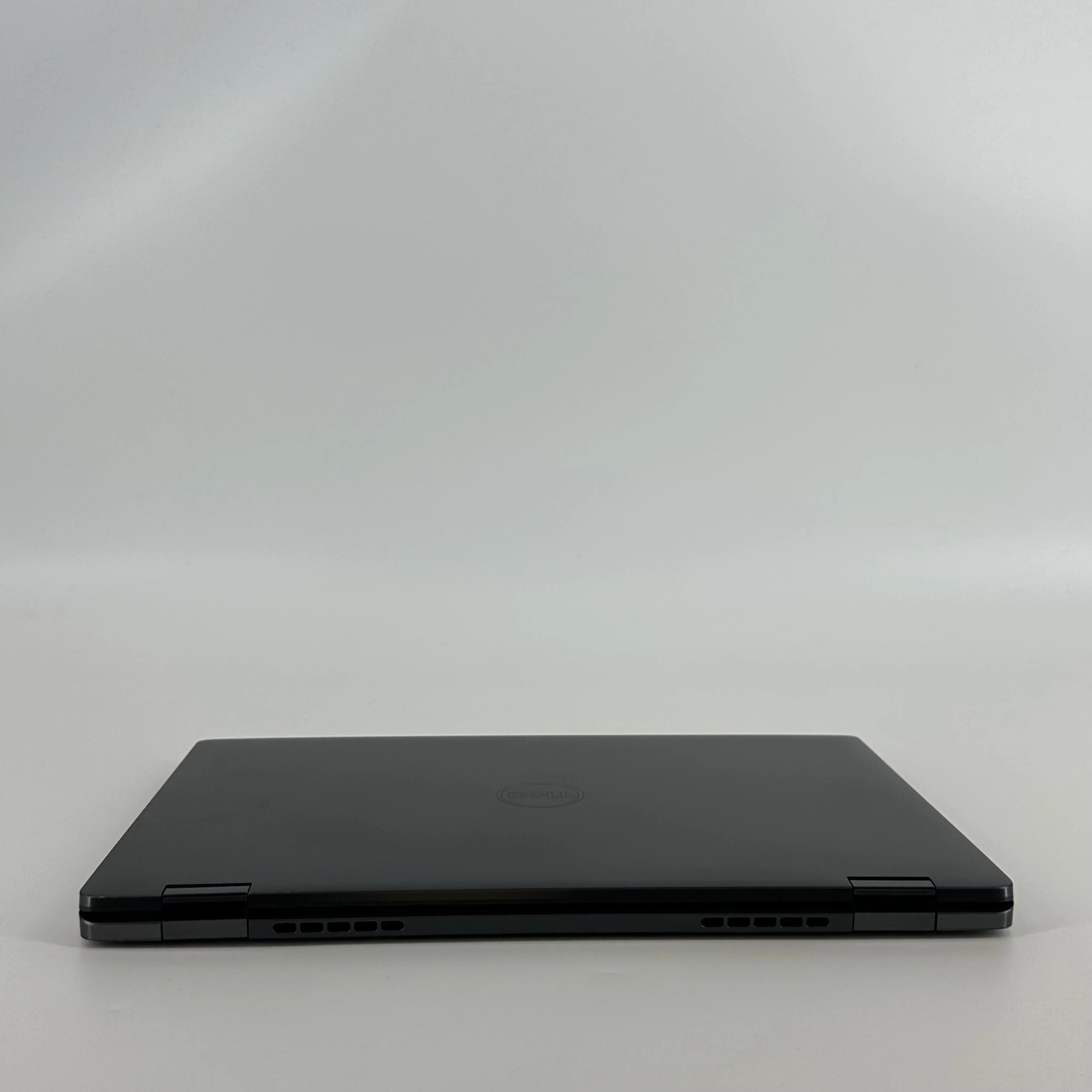 Dell Latitude 9440 (2-in-1) 14 Gray 1.8 GHz Intel Core i7 13th Gen. 64GB RAM 1TB Solid State Drive - Image 8