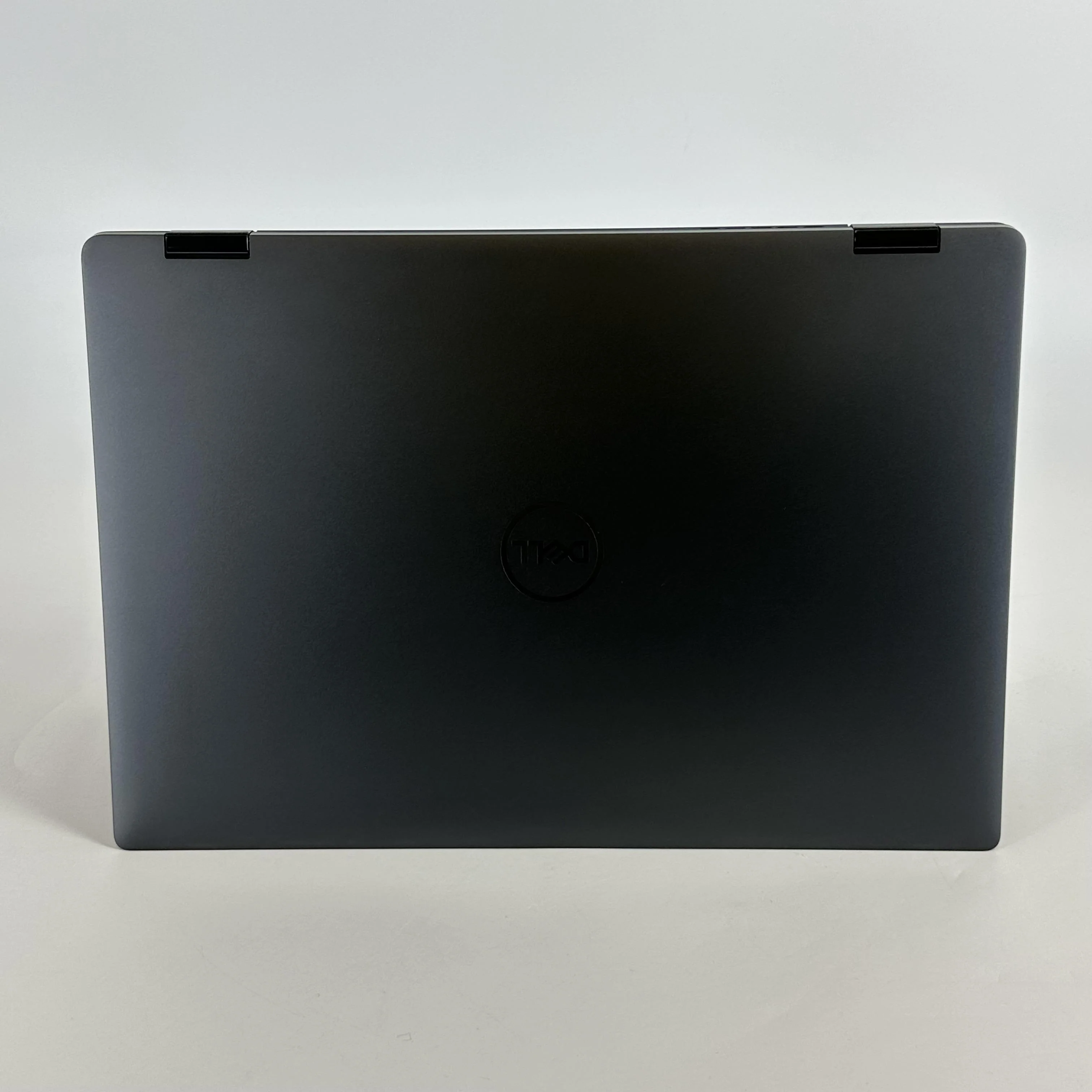 Dell Latitude 9450 (2-in-1) 14 Gray 2.1 GHz Intel Core Ultra 7 32GB RAM 1TB Solid State Drive - Image 43
