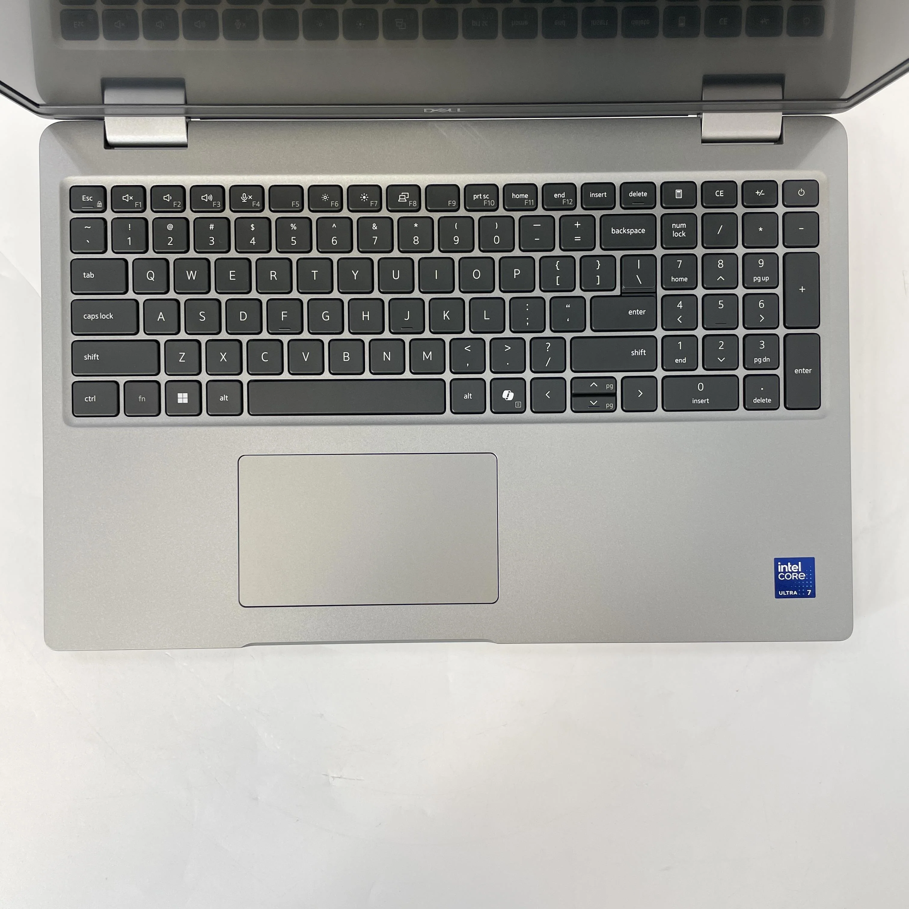 Dell Precision 3590 15.6 Gray 1.4 GHz Intel Core Ultra 7 32GB RAM 512GB Solid State Drive NVIDIA RTX 500 Ada 4 GB - Image 2
