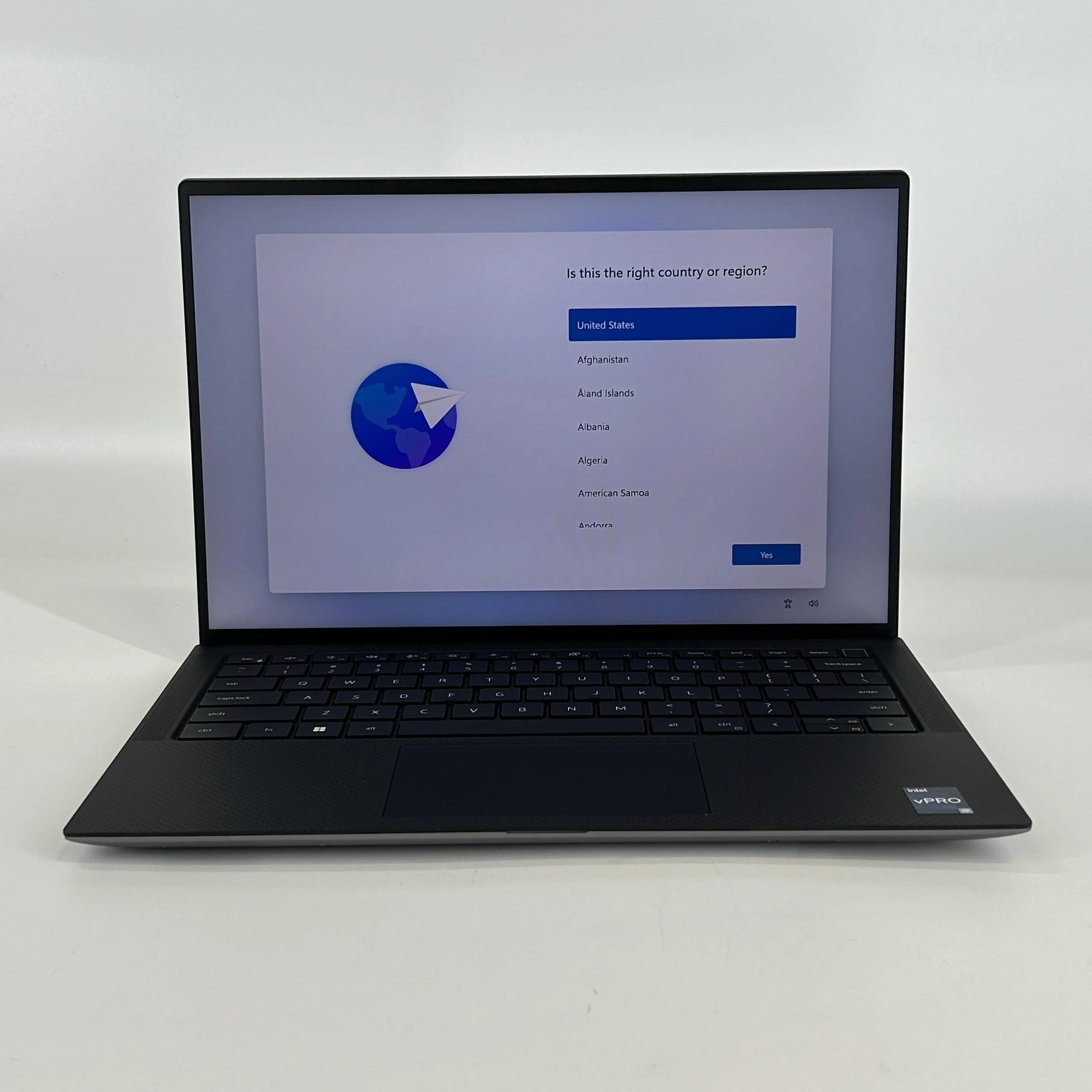 Dell Precision 5470 14 Gray 2.5 GHz Intel Core i9 12th Gen. 32GB RAM 512GB Solid State Drive NVIDIA RTX A1000 4 GB