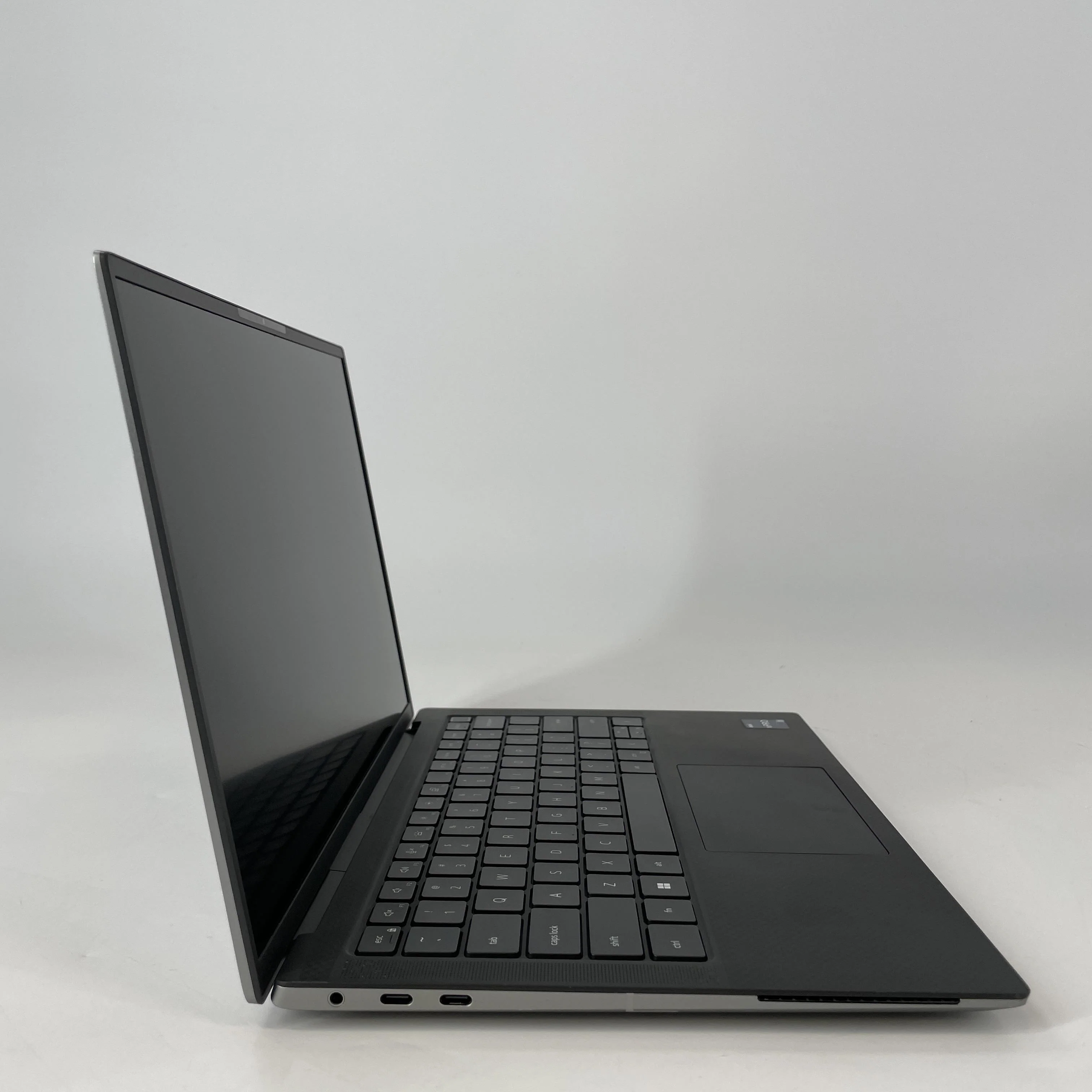 Dell Precision 5480 14 Gray 2.5 GHz Intel Core i7 13th Gen. 32GB RAM 512GB Solid State Drive NVIDIA RTX 2000 Ada 8 GB - Image 3
