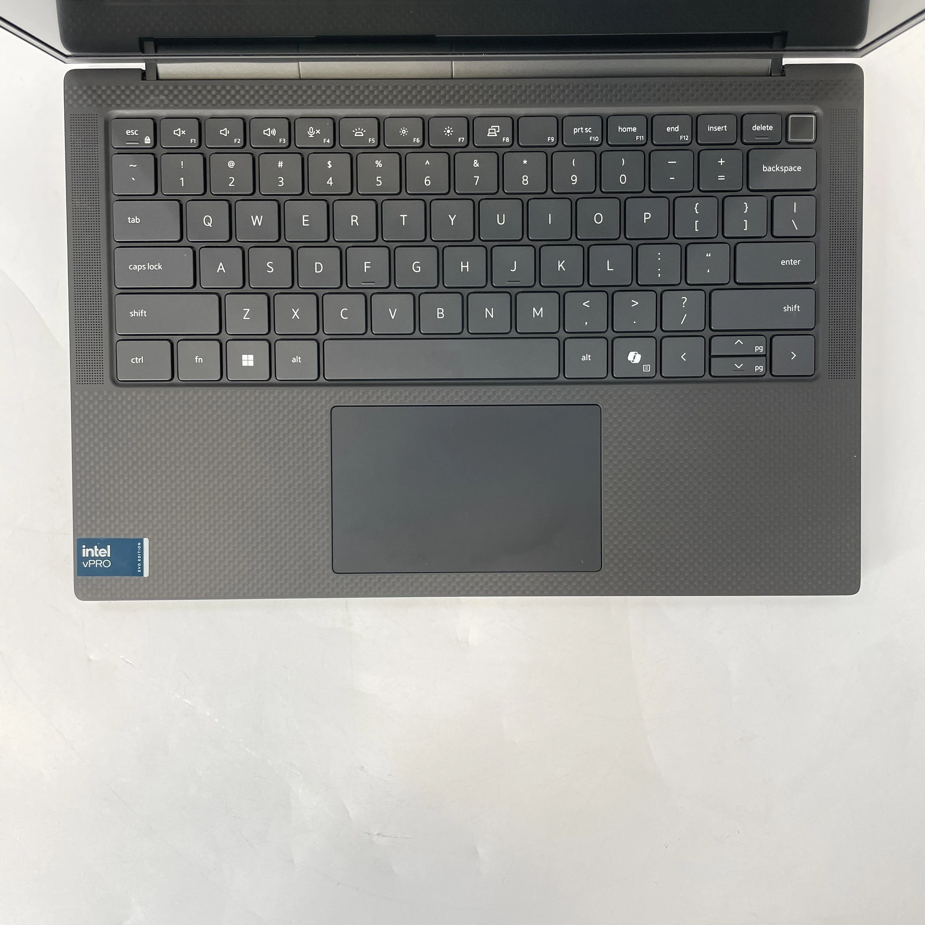 Dell Precision 5490 14 Gray 3.8 GHz Intel Core Ultra 7 32GB RAM 512GB Solid State Drive NVIDIA RTX 1000 Ada 6 GB - Image 2