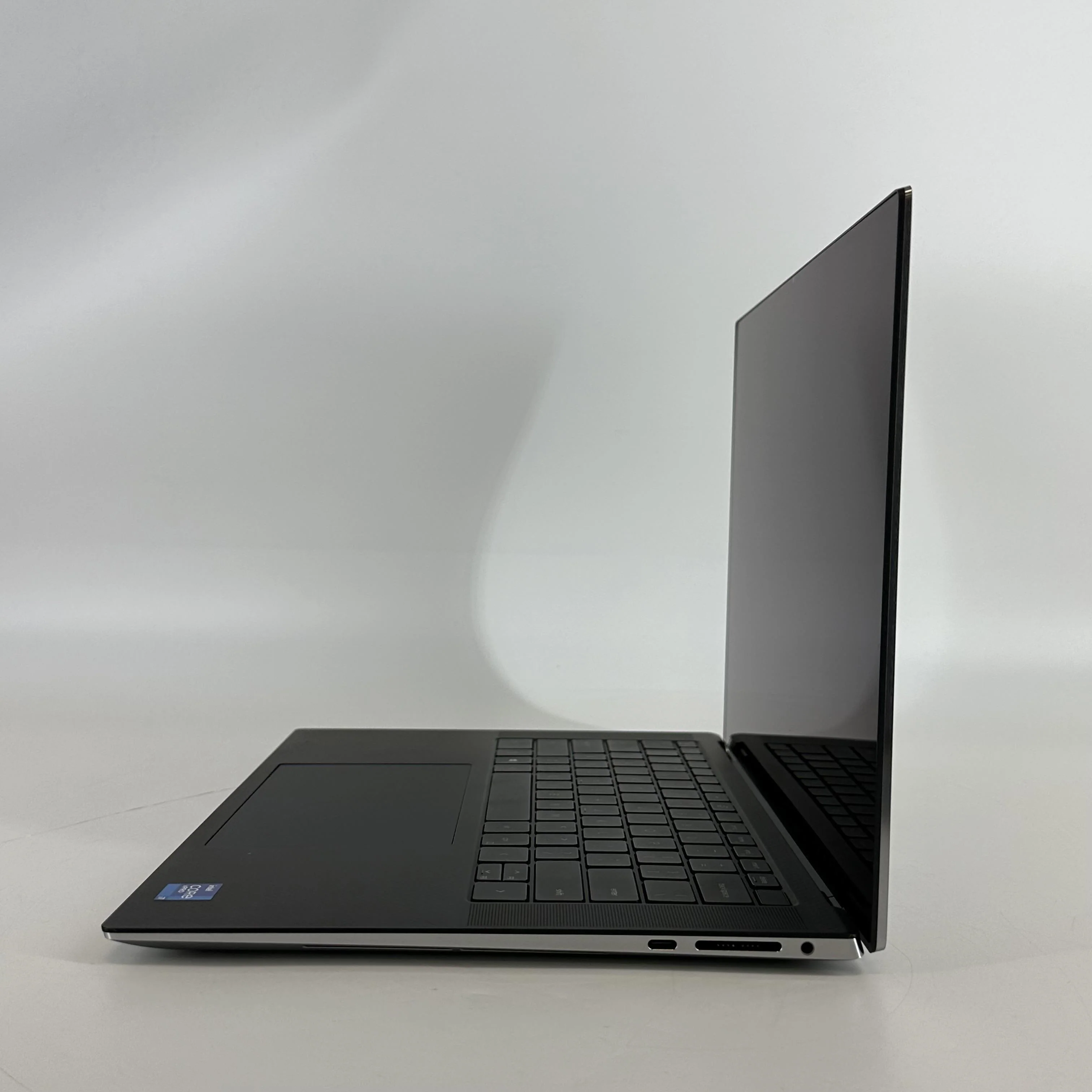 Dell Precision 5560 15.6 Gray 2.5 GHz Intel Core i7 11th Gen. 64GB RAM 2TB Solid State Drive NVIDIA RTX A2000 4 GB - Image 4