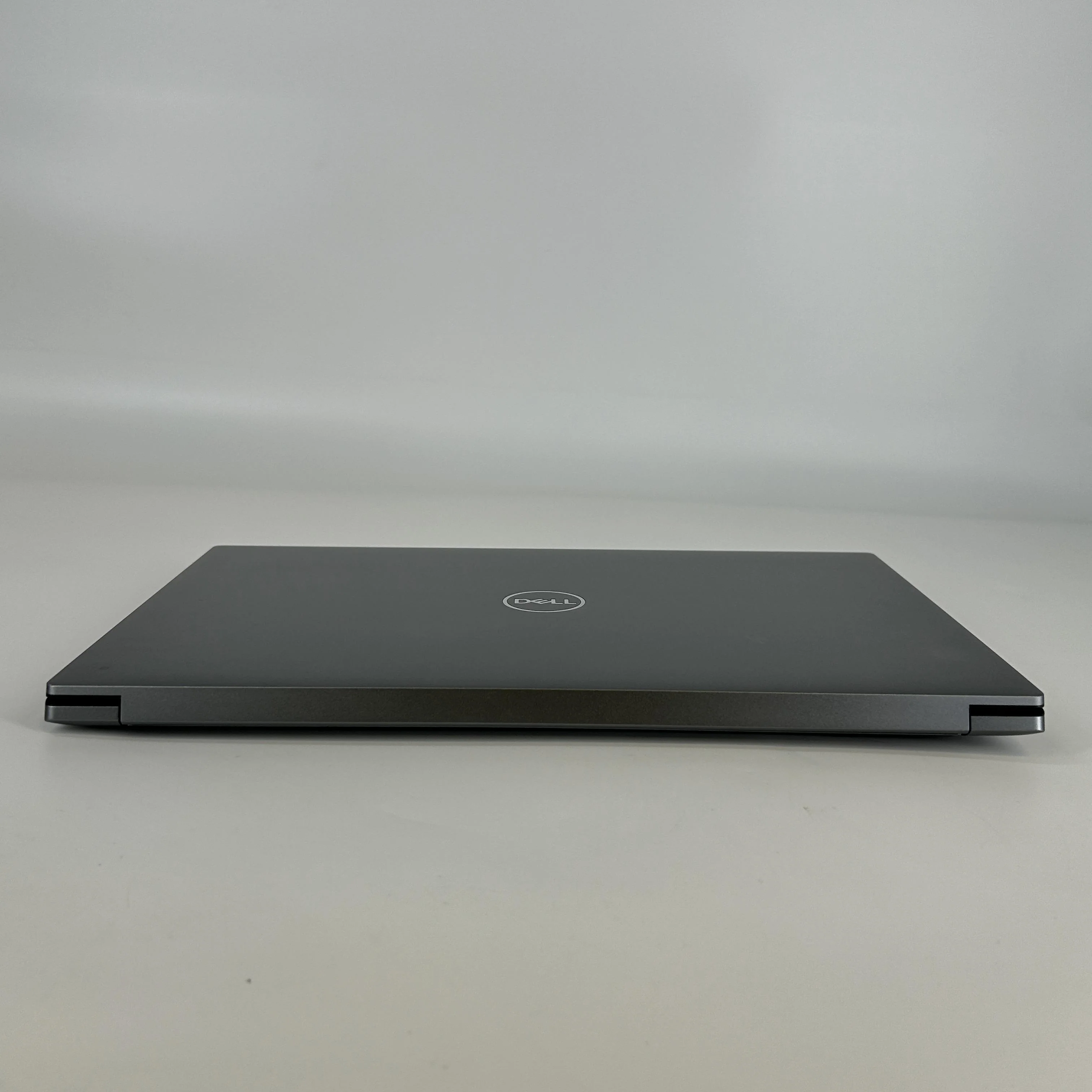 Dell Precision 5570 15.6 Gray 2.3 GHz Intel Core i7 12th Gen. 32GB RAM 512GB Solid State Drive NVIDIA RTX A1000 4 GB - Image 6