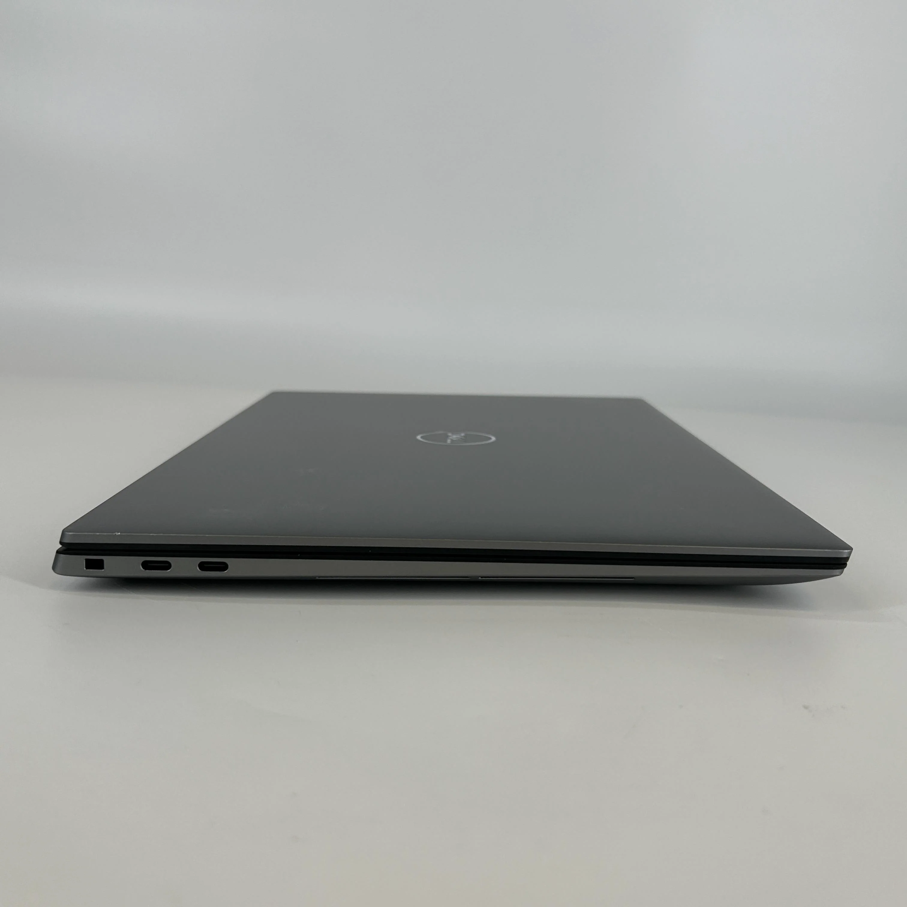 Dell Precision 5570 15.6 Gray 2.3 GHz Intel Core i7 12th Gen. 32GB RAM 512GB Solid State Drive NVIDIA RTX A1000 4 GB - Image 8