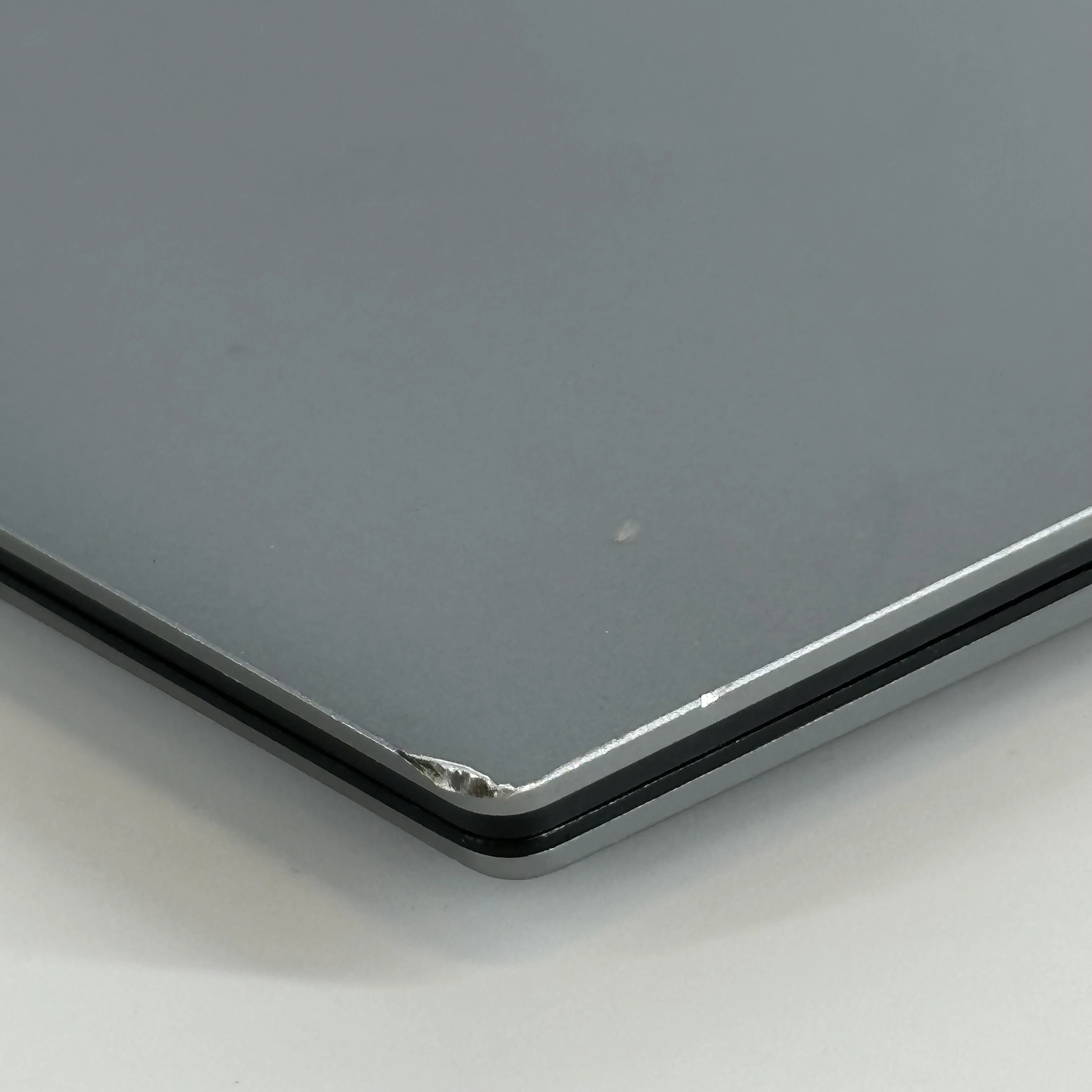 Dell Precision 5570 15.6 Gray 2.3 GHz Intel Core i7 12th Gen. 32GB RAM 512GB Solid State Drive NVIDIA RTX A1000 4 GB - Image 19