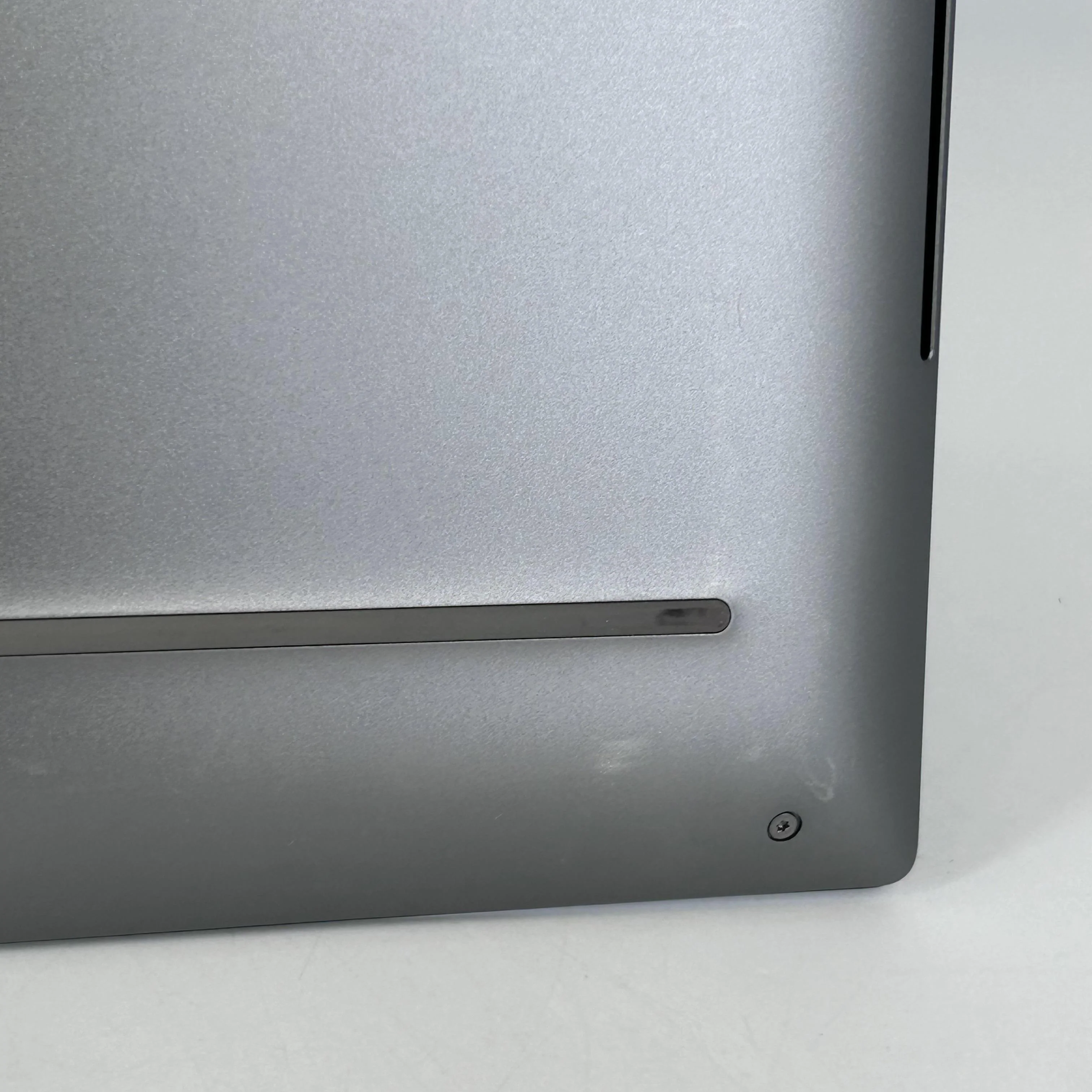 Dell Precision 5570 15.6 Gray 2.4 GHz Intel Core i7 12th Gen. 16GB RAM 512GB Solid State Drive NVIDIA RTX A1000 4 GB - Image 16