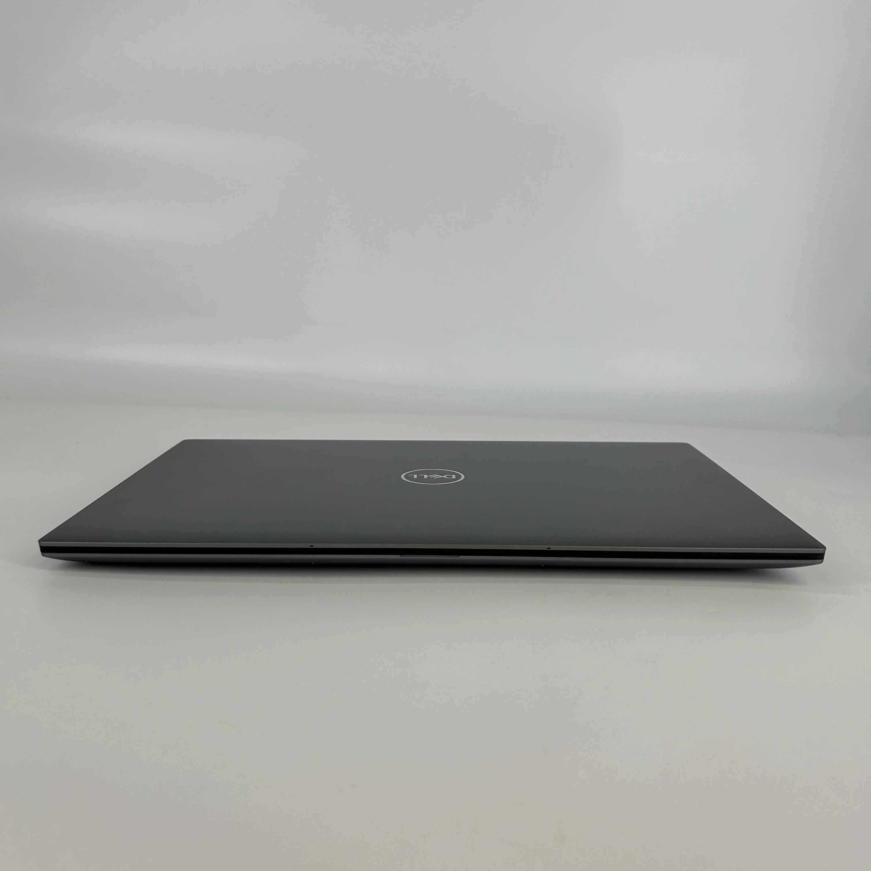 Dell Precision 5570 15.6 Gray 2.4 GHz Intel Core i7 12th Gen. 64GB RAM 2TB Solid State Drive NVIDIA RTX A1000 4 GB - Image 9