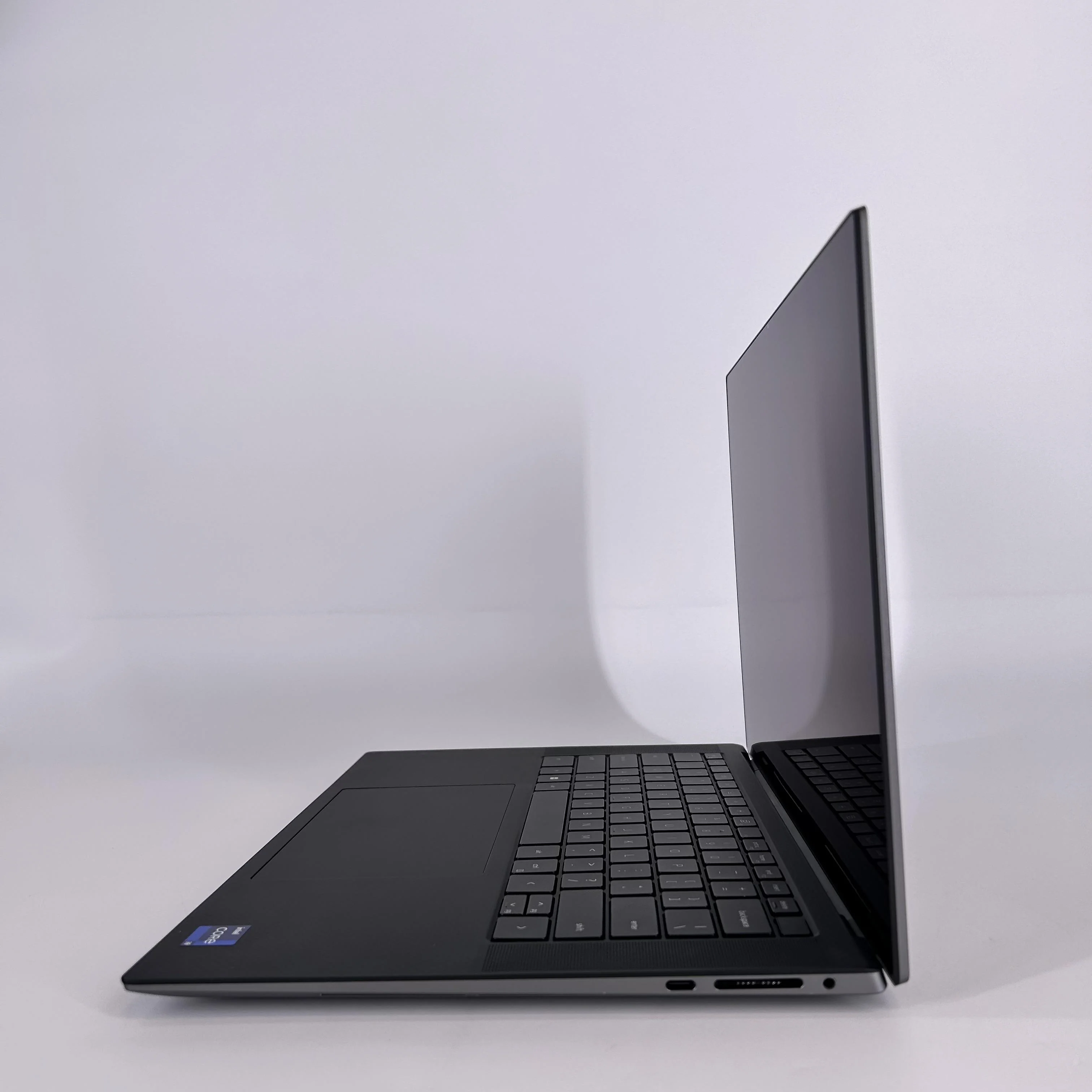 Dell Precision 5570 15.6 Gray 2.5 GHz Intel Core i9 12th Gen. 8GB RAM 1TB Solid State Drive NVIDIA RTX A2000 8 GB - Image 6