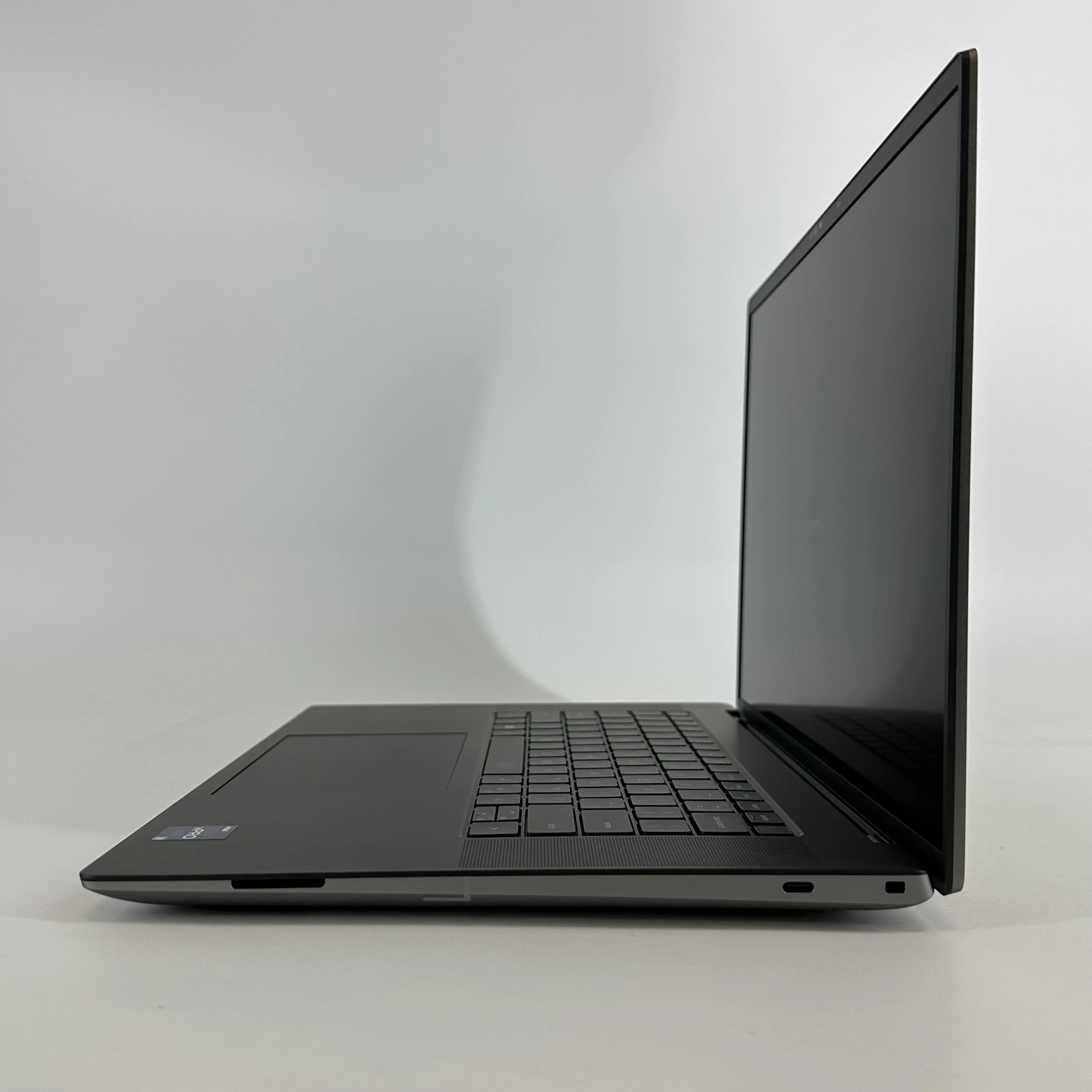Dell Precision 5680 16 Gray 2.5 GHz Intel Core i7 13th Gen. 64GB RAM 1TB Solid State Drive NVIDIA RTX 2000 Ada 8 GB - Image 6